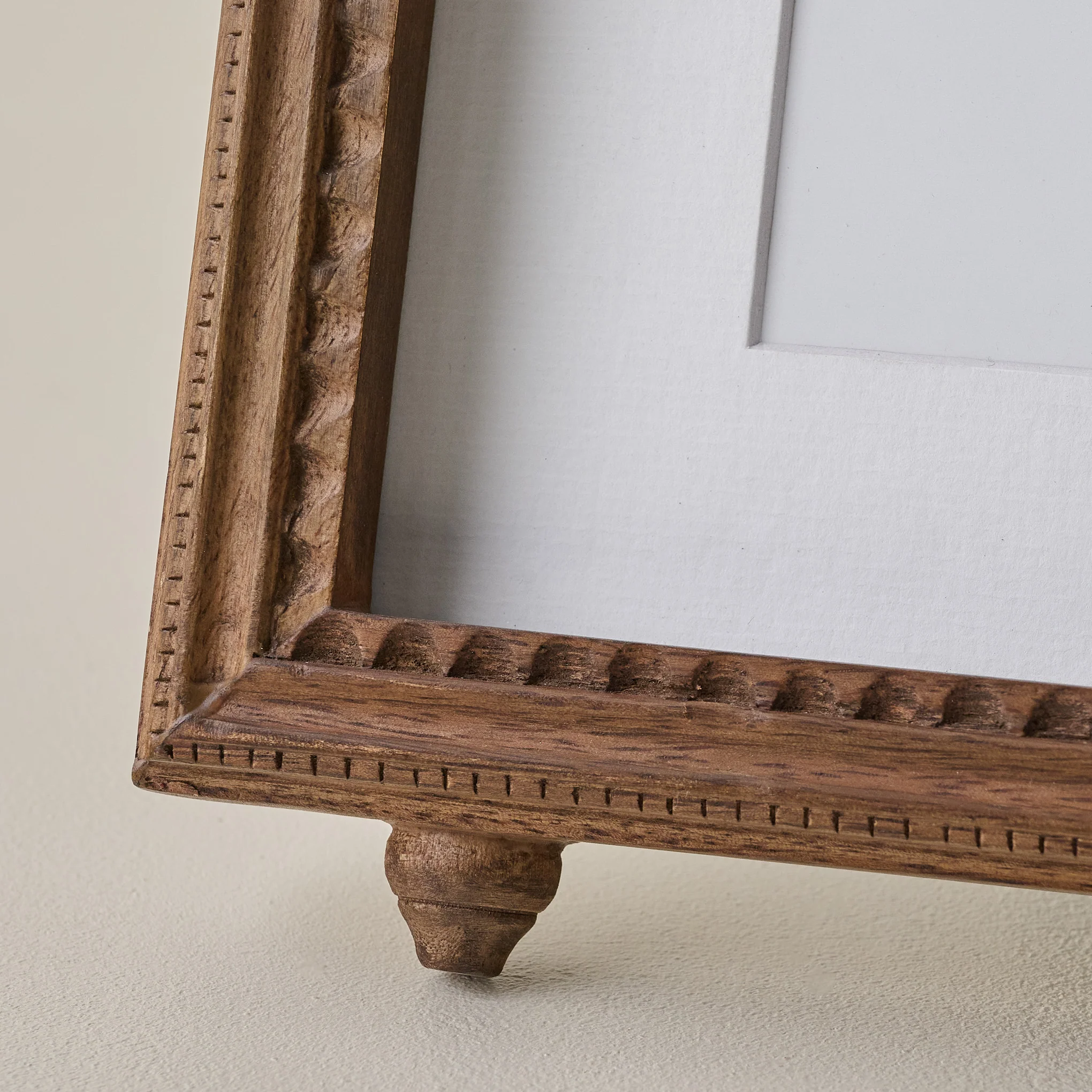 Annie Antiqued Wood Photo Frame - Image 3