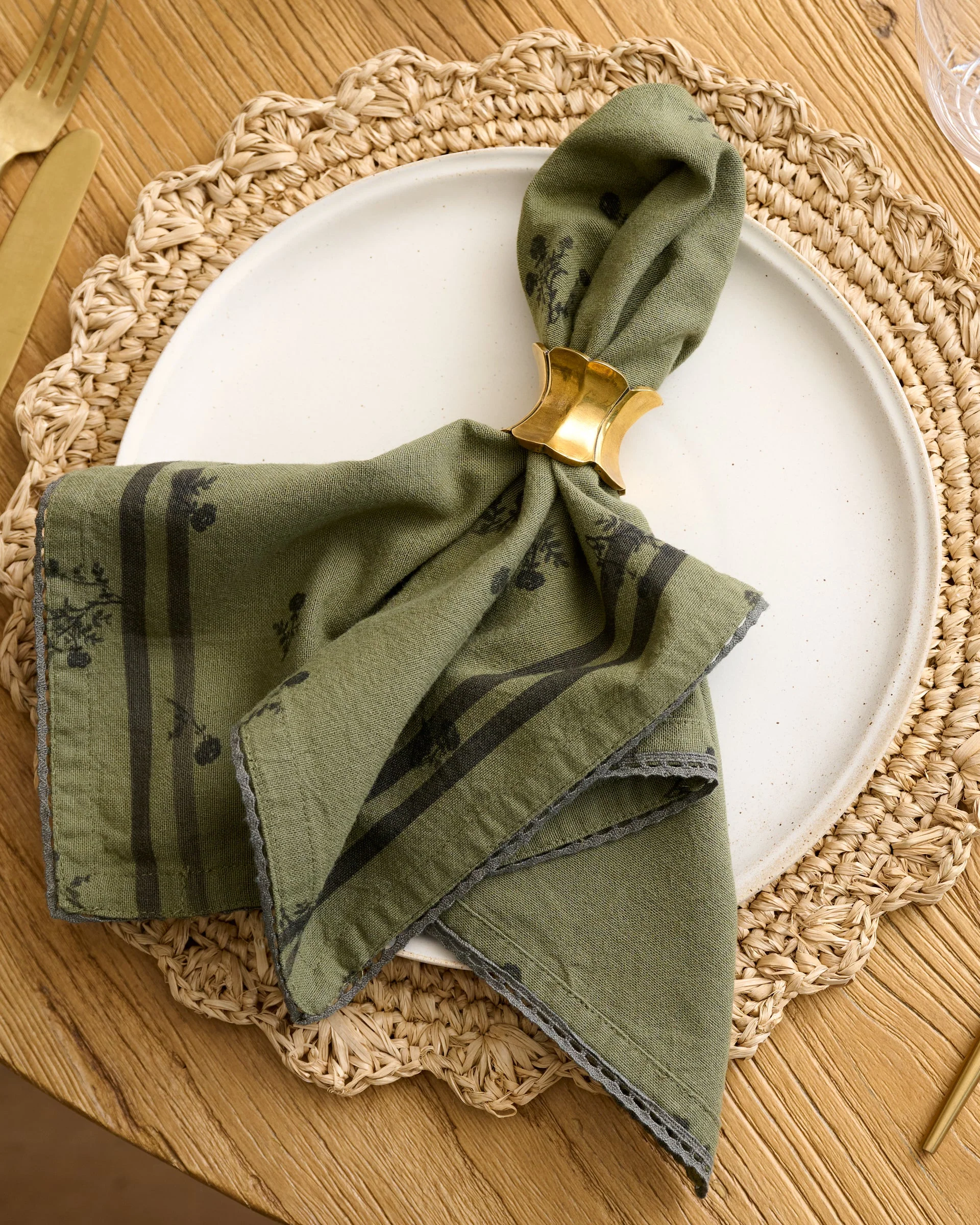 Antique Brass Ruffle Napkin Ring Set of Four - Image 4