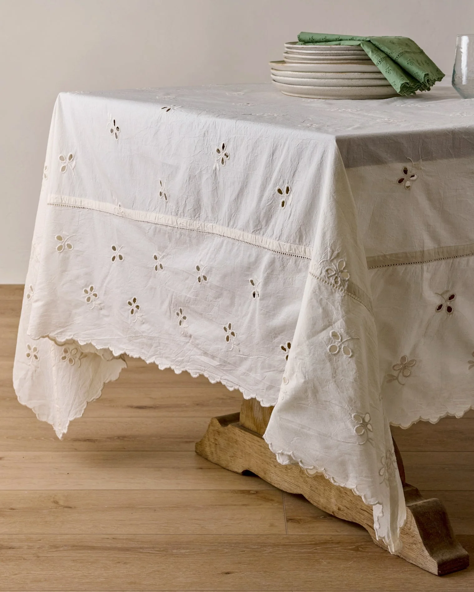 Antique White Eyelet Tablecloth - Image 3