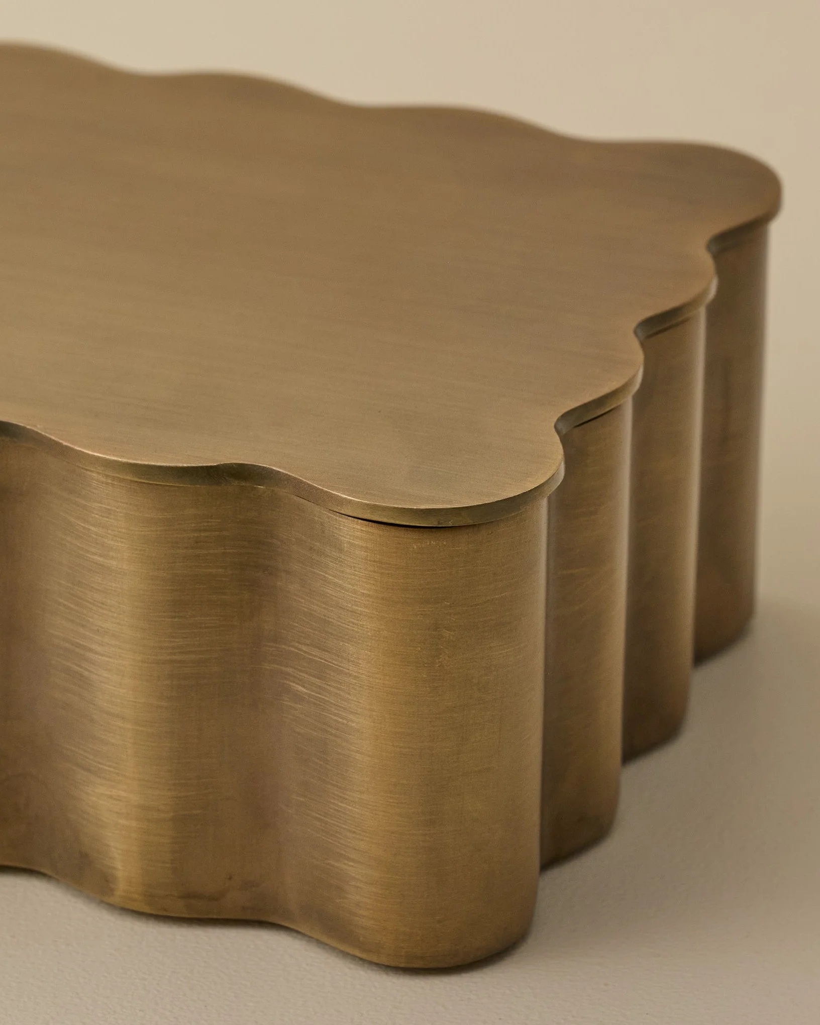 Antiqued Brass Scalloped Box - Image 6