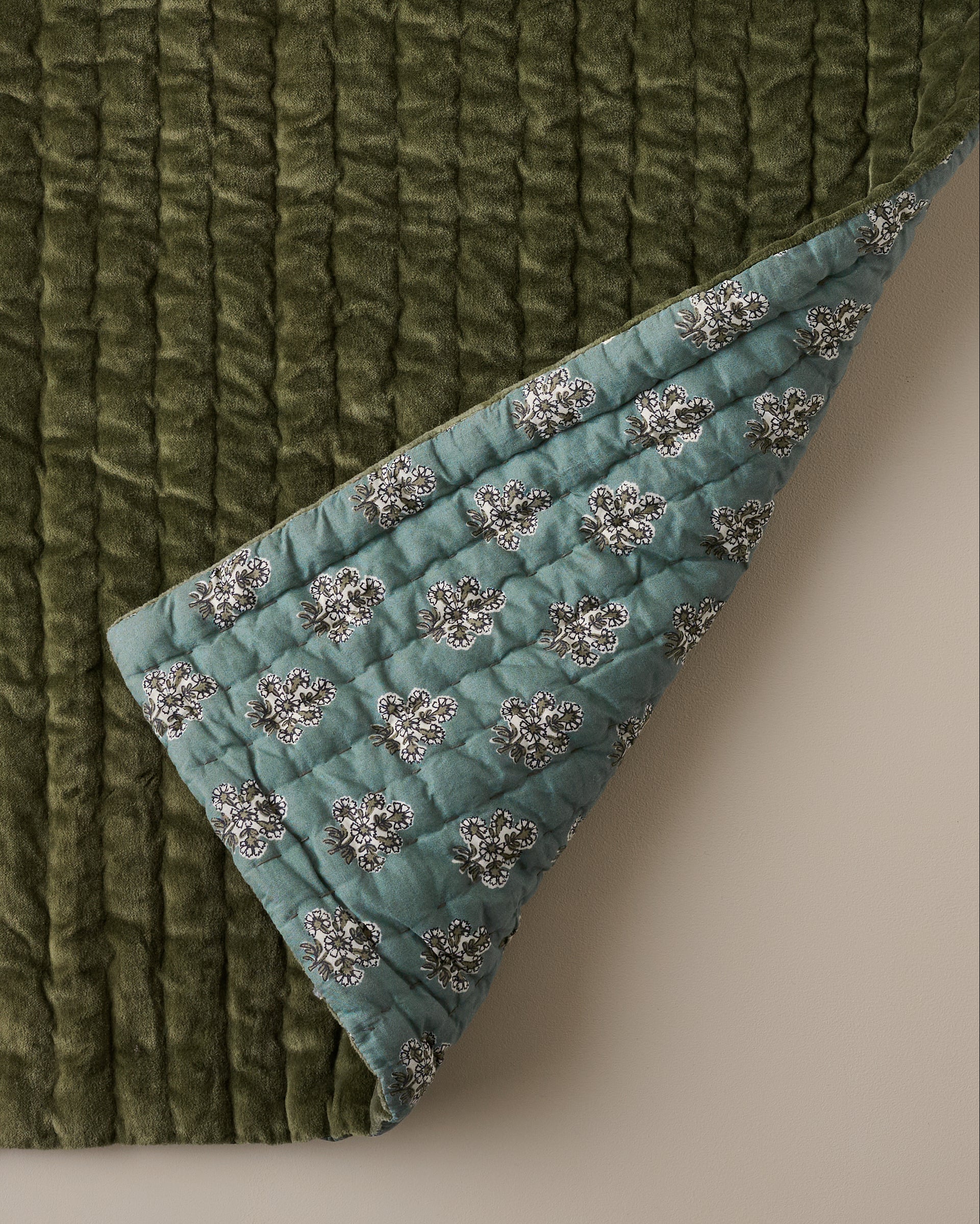 Audrey Velvet Block Print Quilt - Winter Moss - Image 3