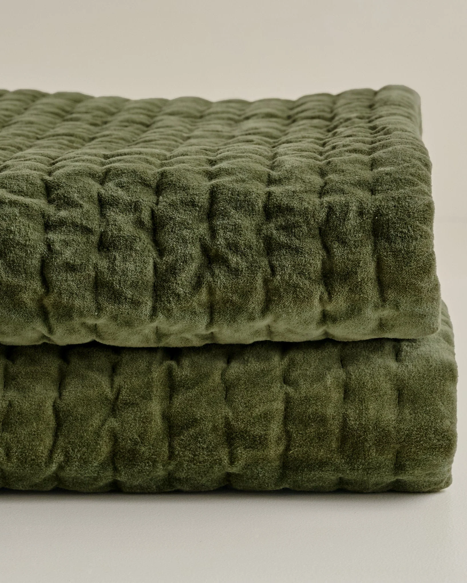 Audrey Velvet Block Print Quilt - Winter Moss - Image 4