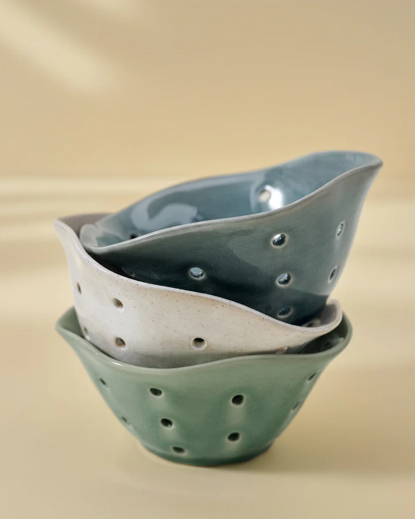 Ceramic Berry Bowl - Image 2