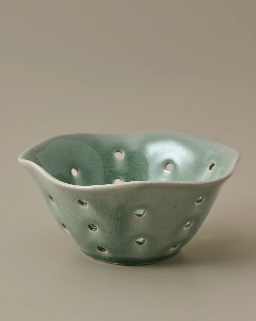 Ceramic Berry Bowl - Image 3