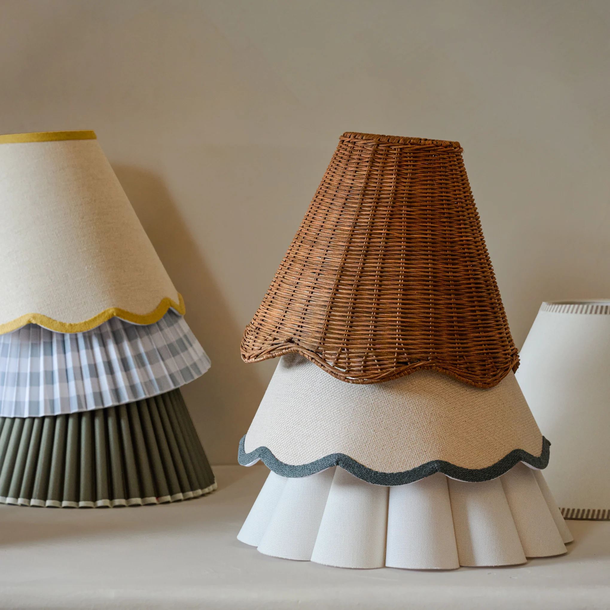 Blue Wavy Trim Linen Shade - Image 4
