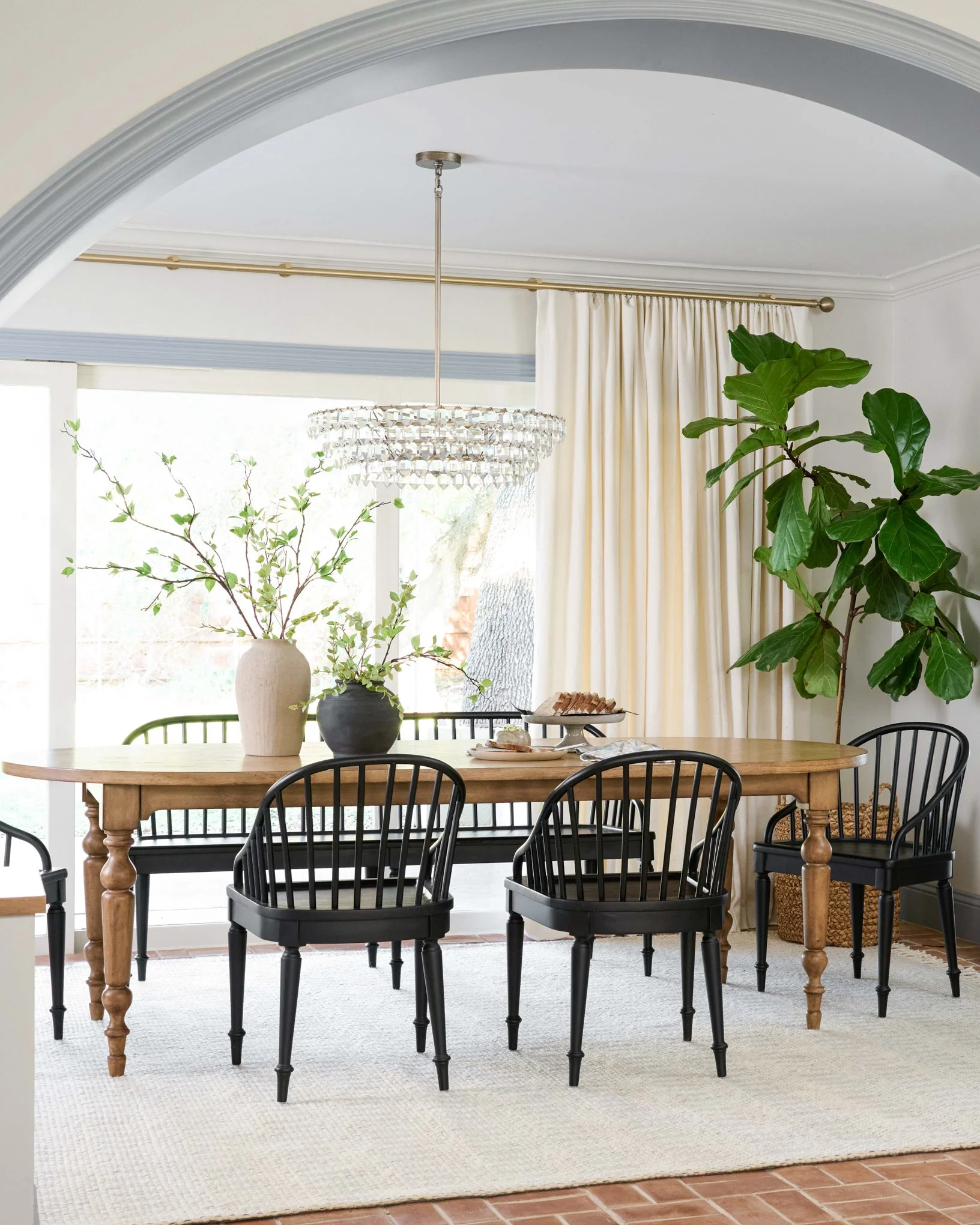 Carlotta Dining Table - Image 4