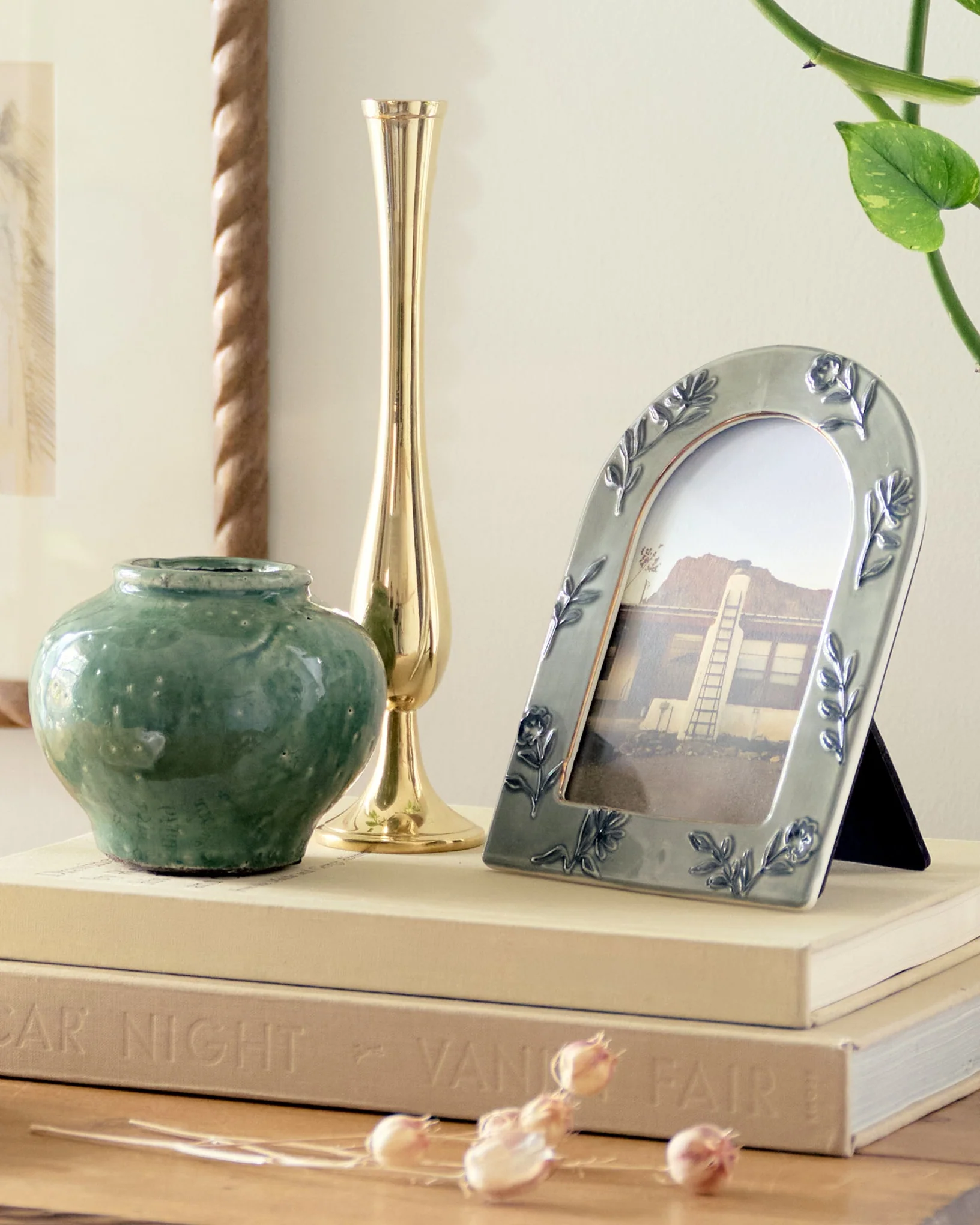 Ceramic Arched Floral Photo Frame - Image 6