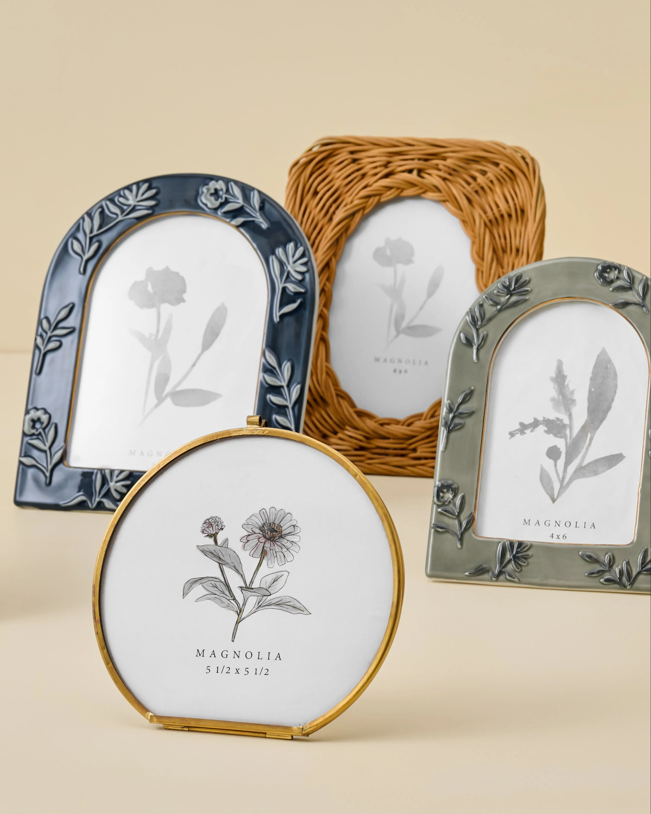Ceramic Arched Floral Photo Frame - Image 7