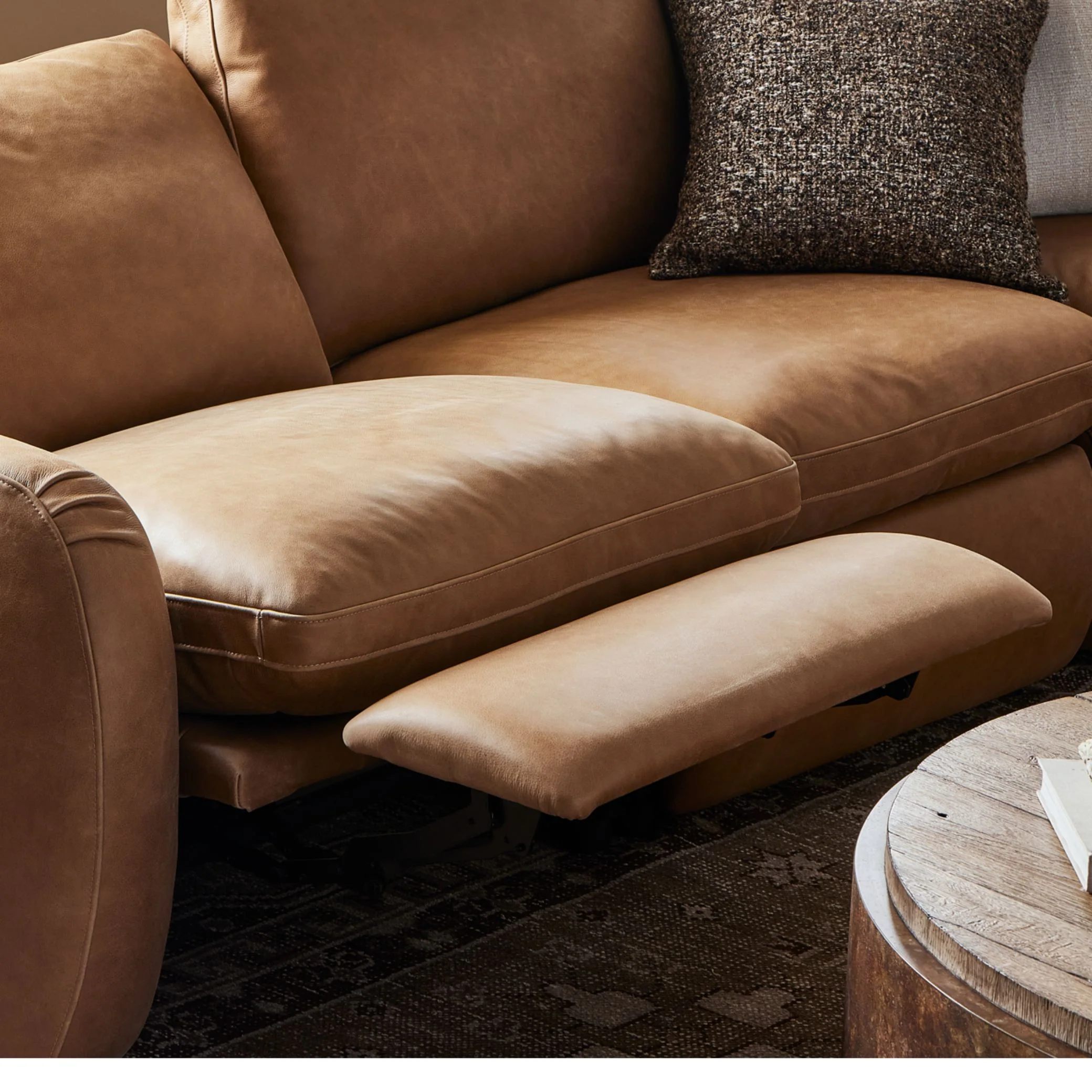 Chase Power Reclining 5-Piece Sectional - Image 4