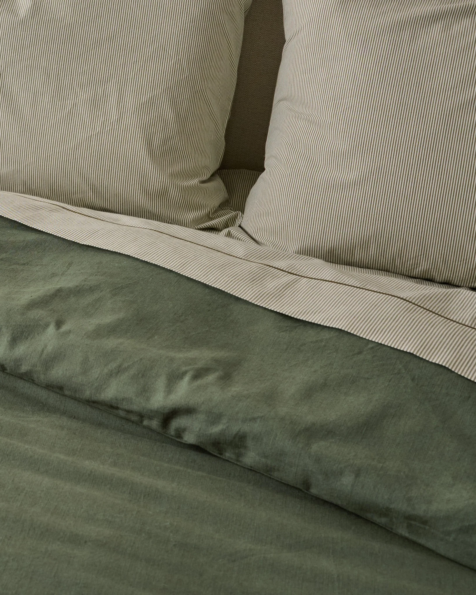 Clara Eyelet Flange Duvet Cover - Image 5