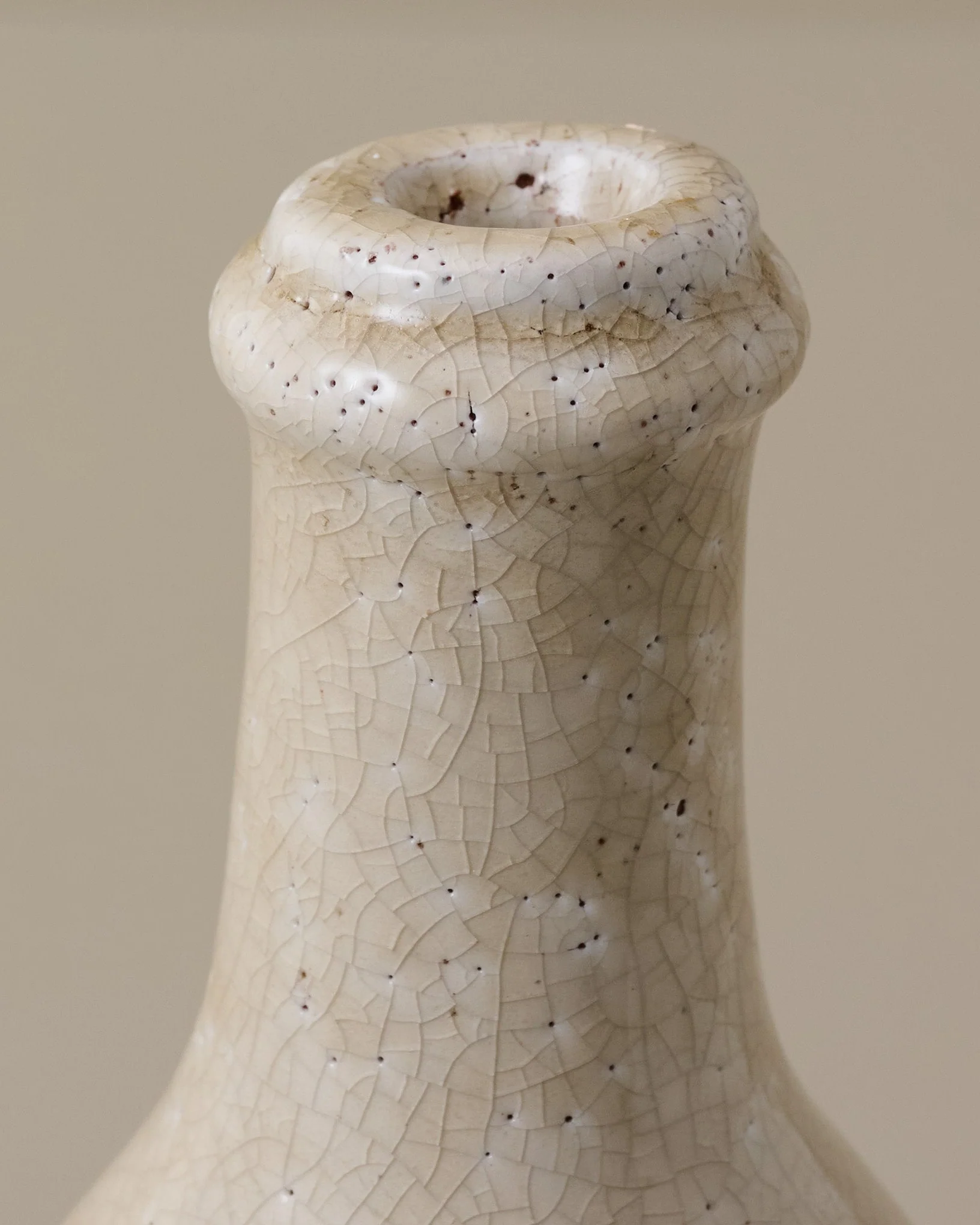 Cream Crackle Bottle Vase - Image 4
