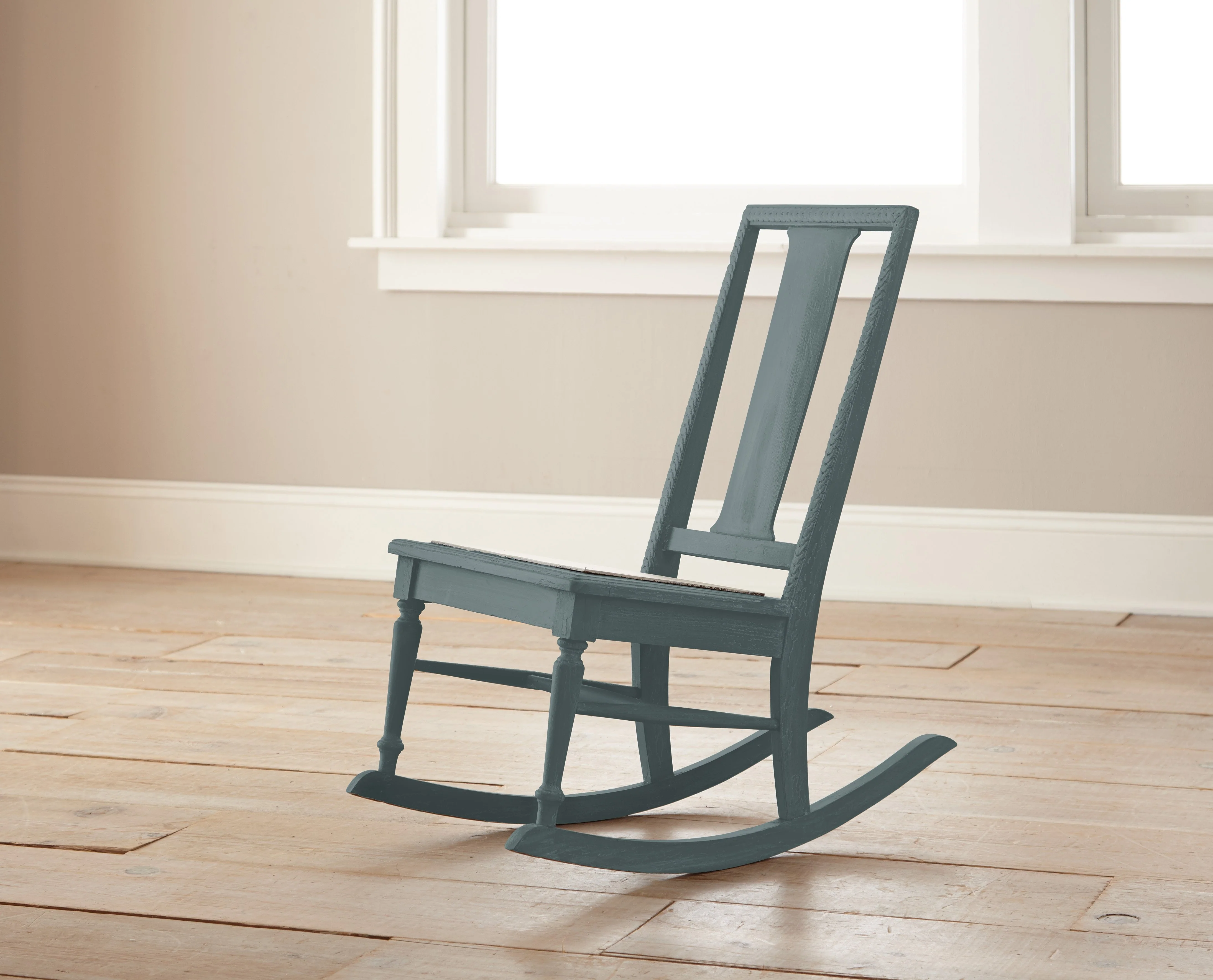 Duke Gray - Chalk Style Paint - Image 3