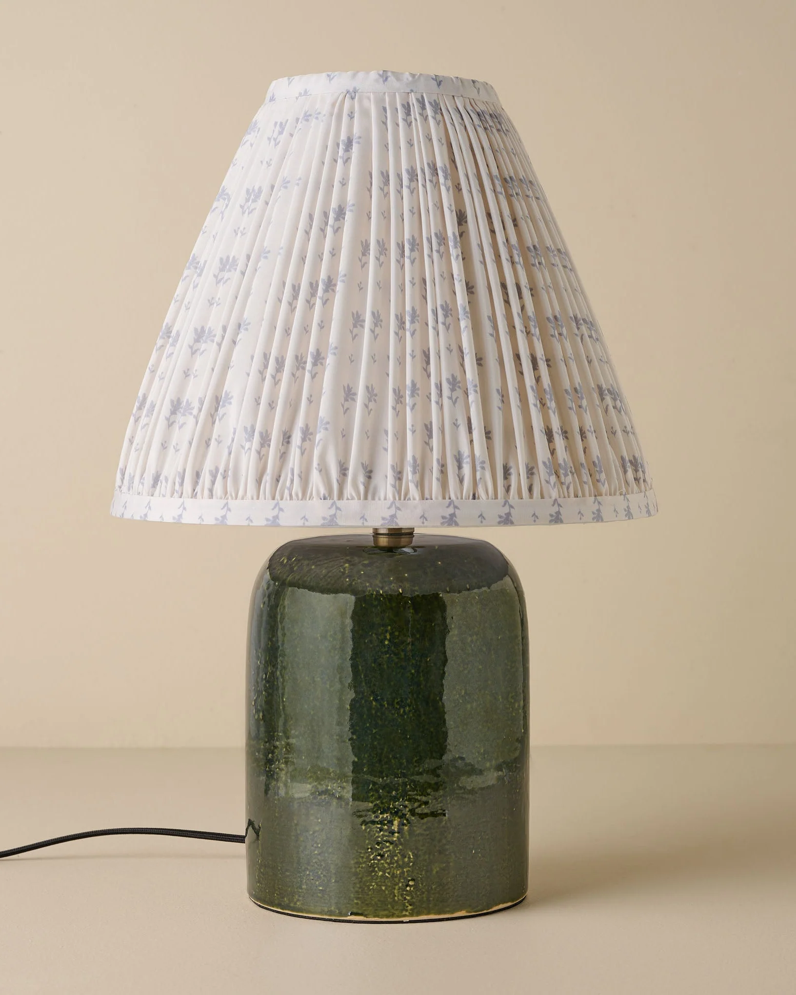 Farrah Table Lamp - Textured Green - Image 16