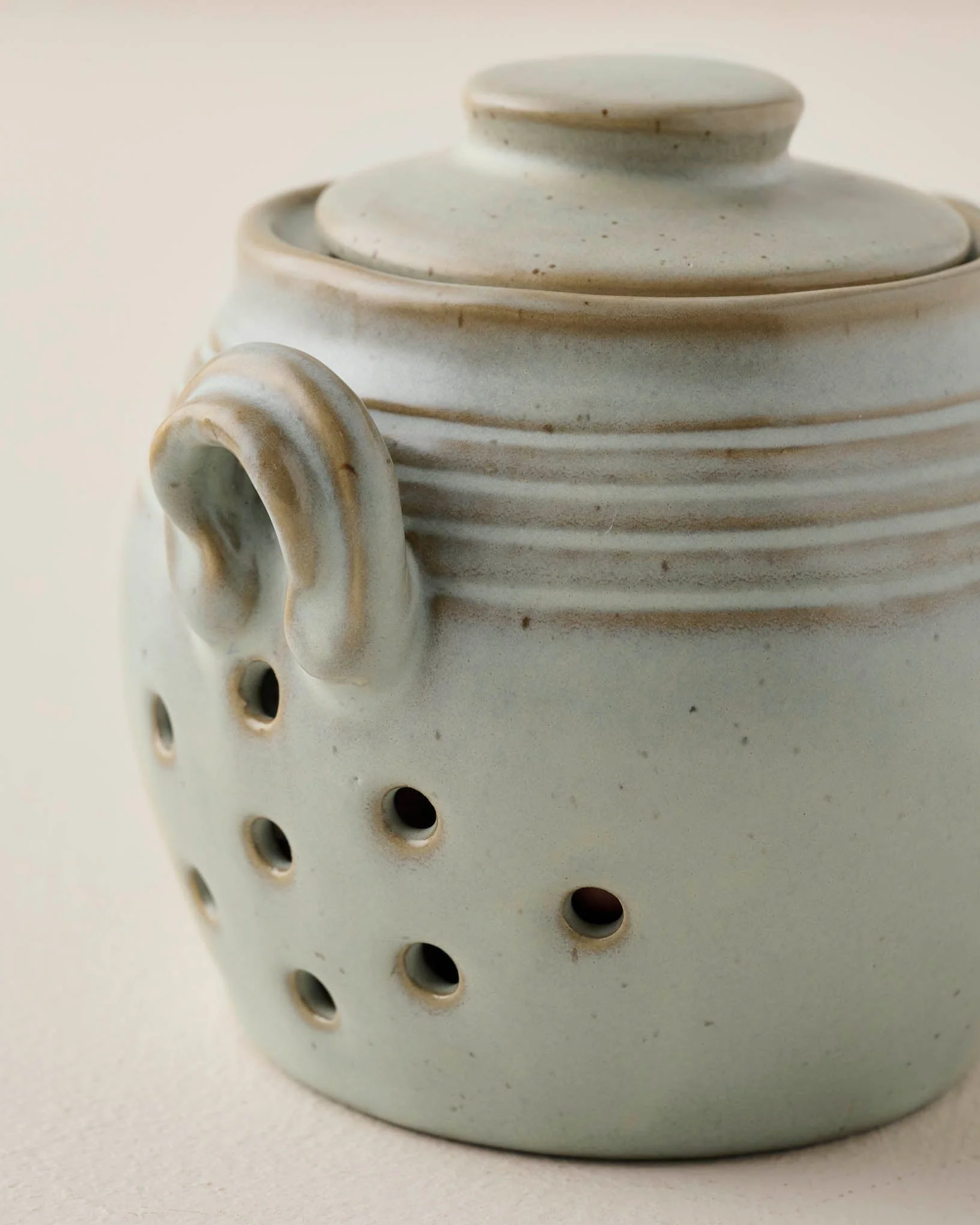 French Grey Garlic Keeper - Image 3