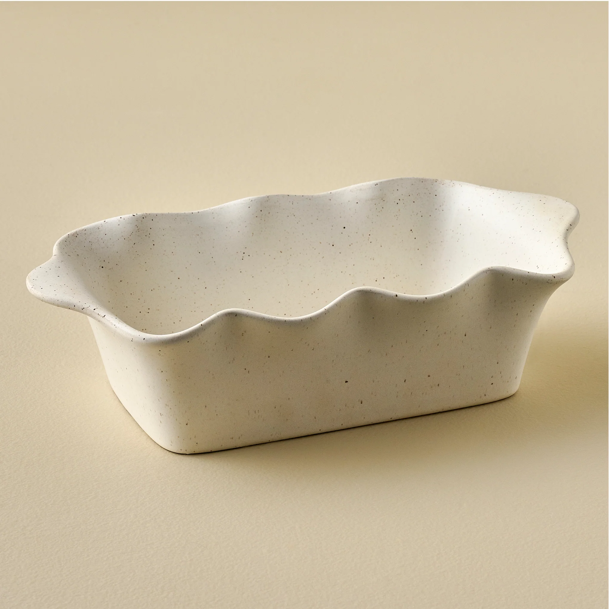 French White Scalloped Loaf Pan - Image 2