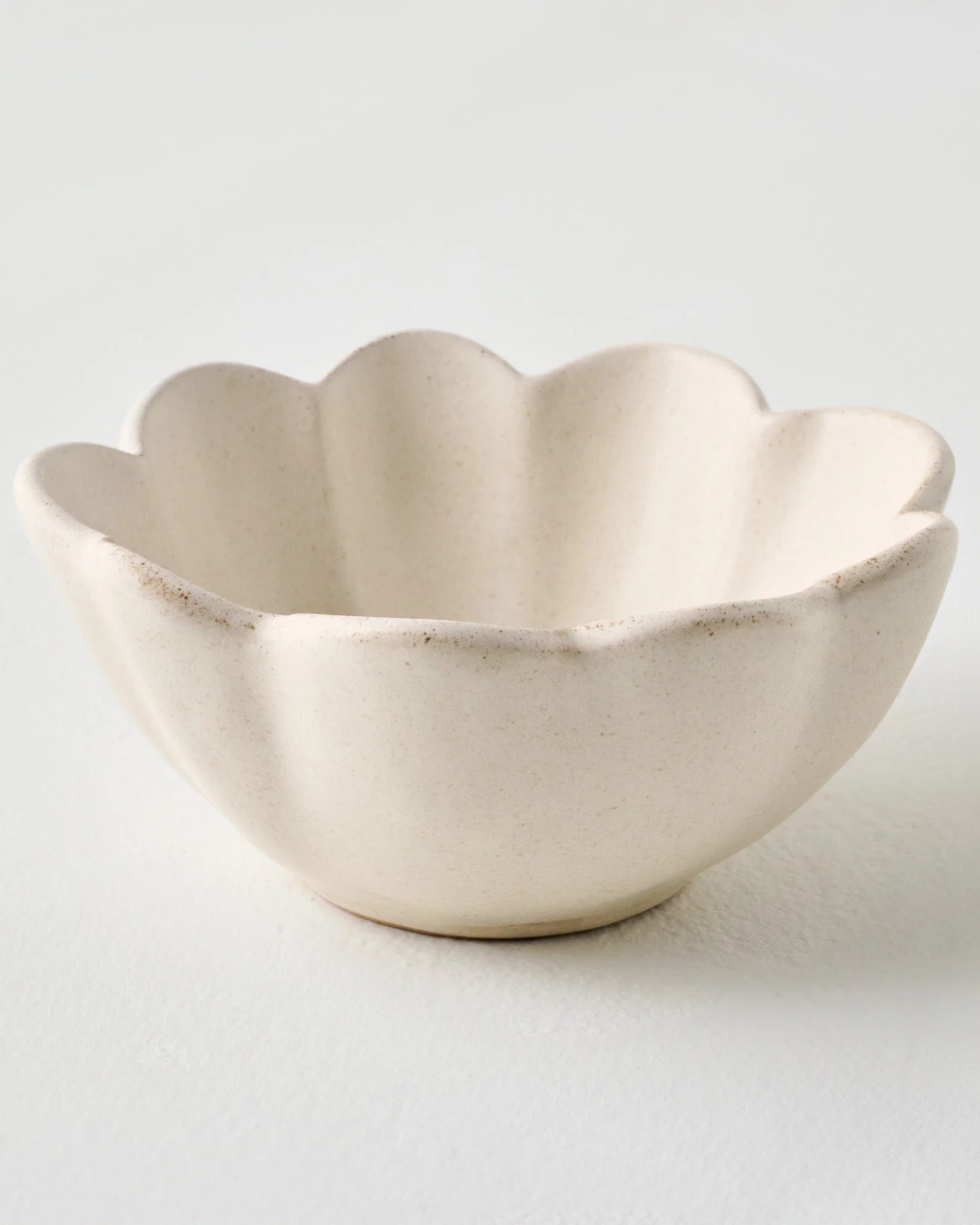 French White Scalloped Mini Bowl - Image 2