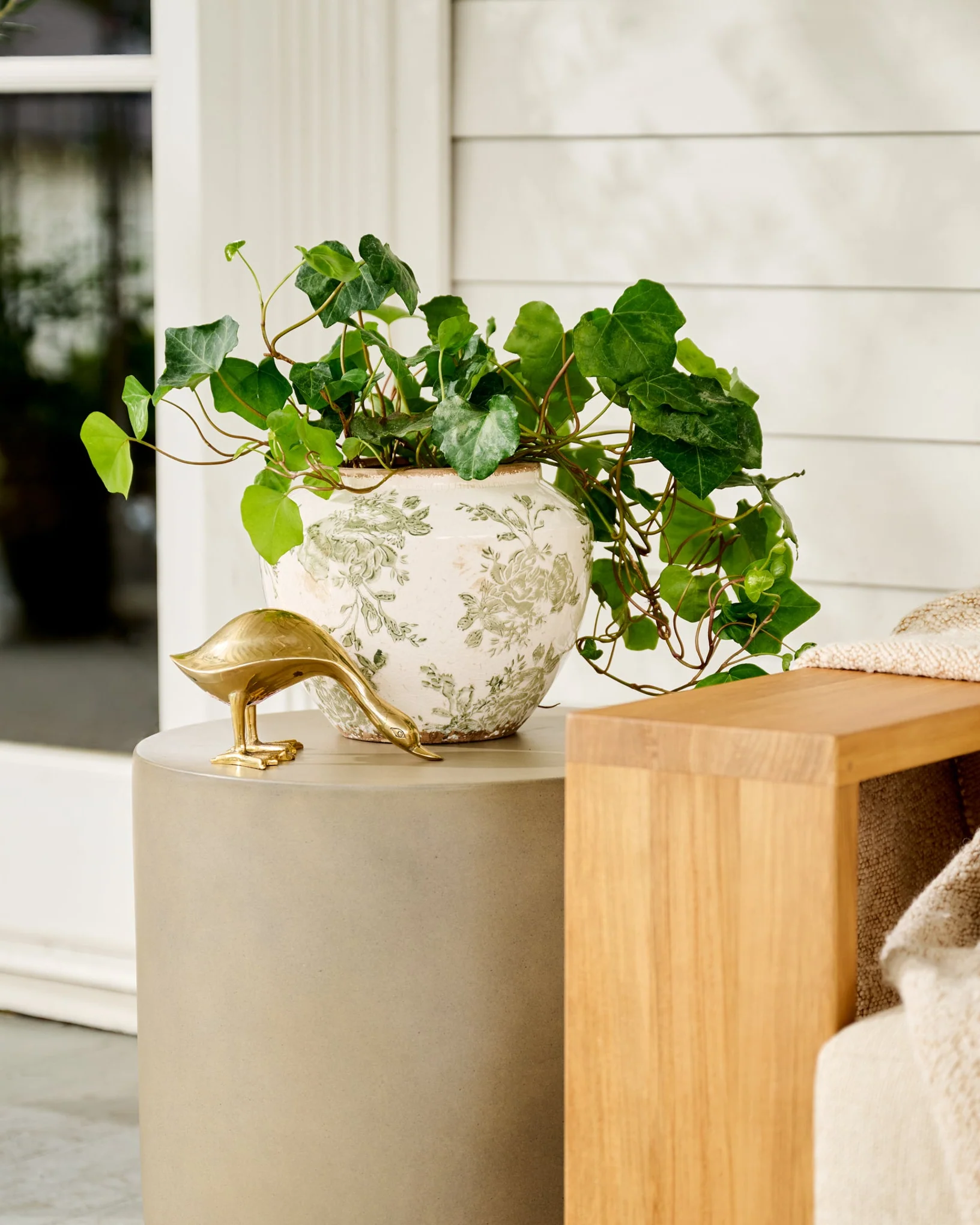 Green and White Distressed Floral Vase - Image 5