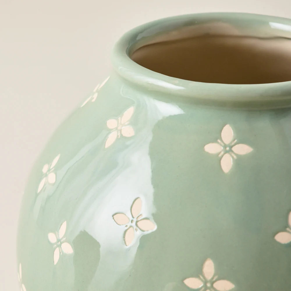 Green and White Luna Bud Vase - Image 3