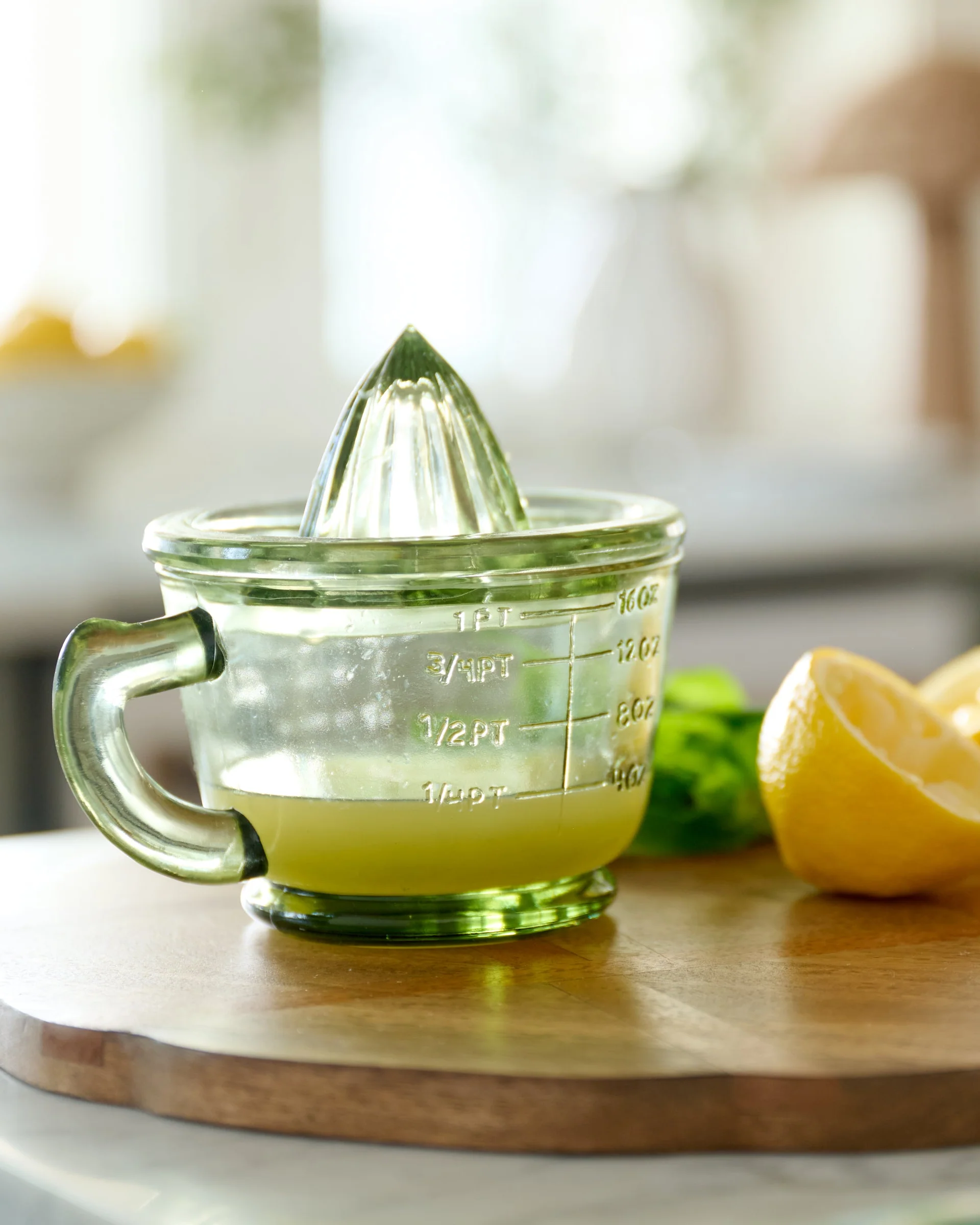 Green Glass Juicer - Image 3