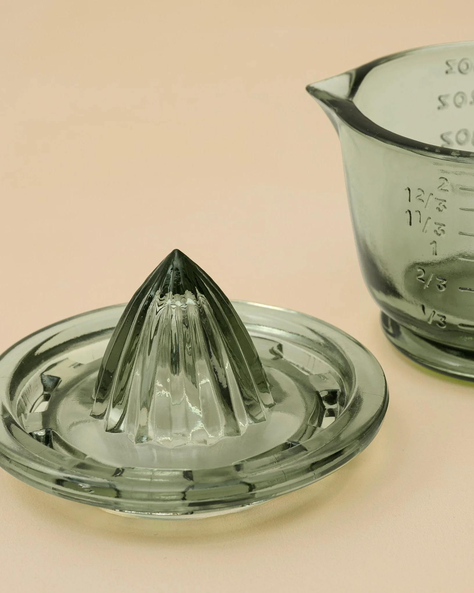 Green Glass Juicer - Image 4