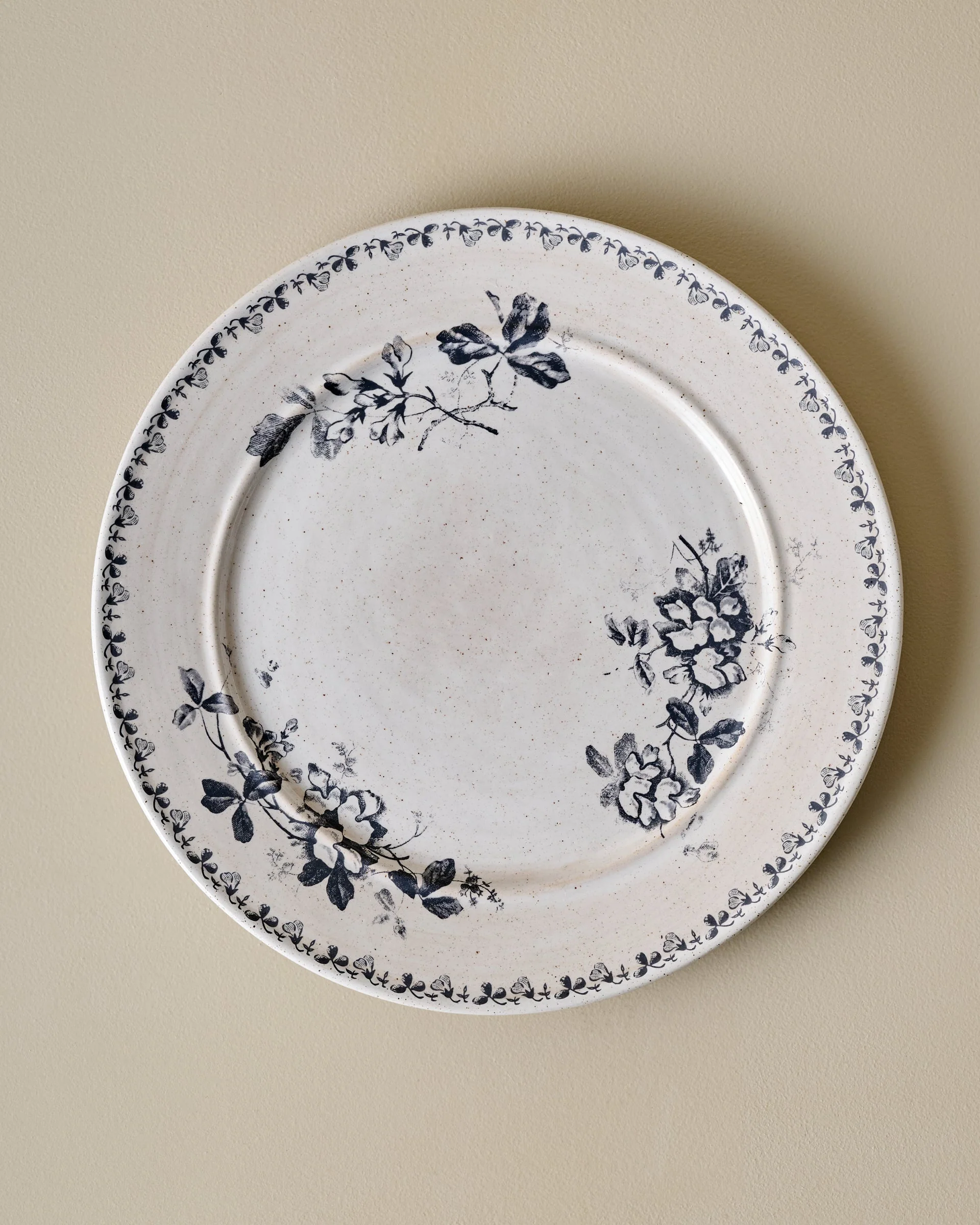Heirloom Garden Navy Floral Plate - Image 3