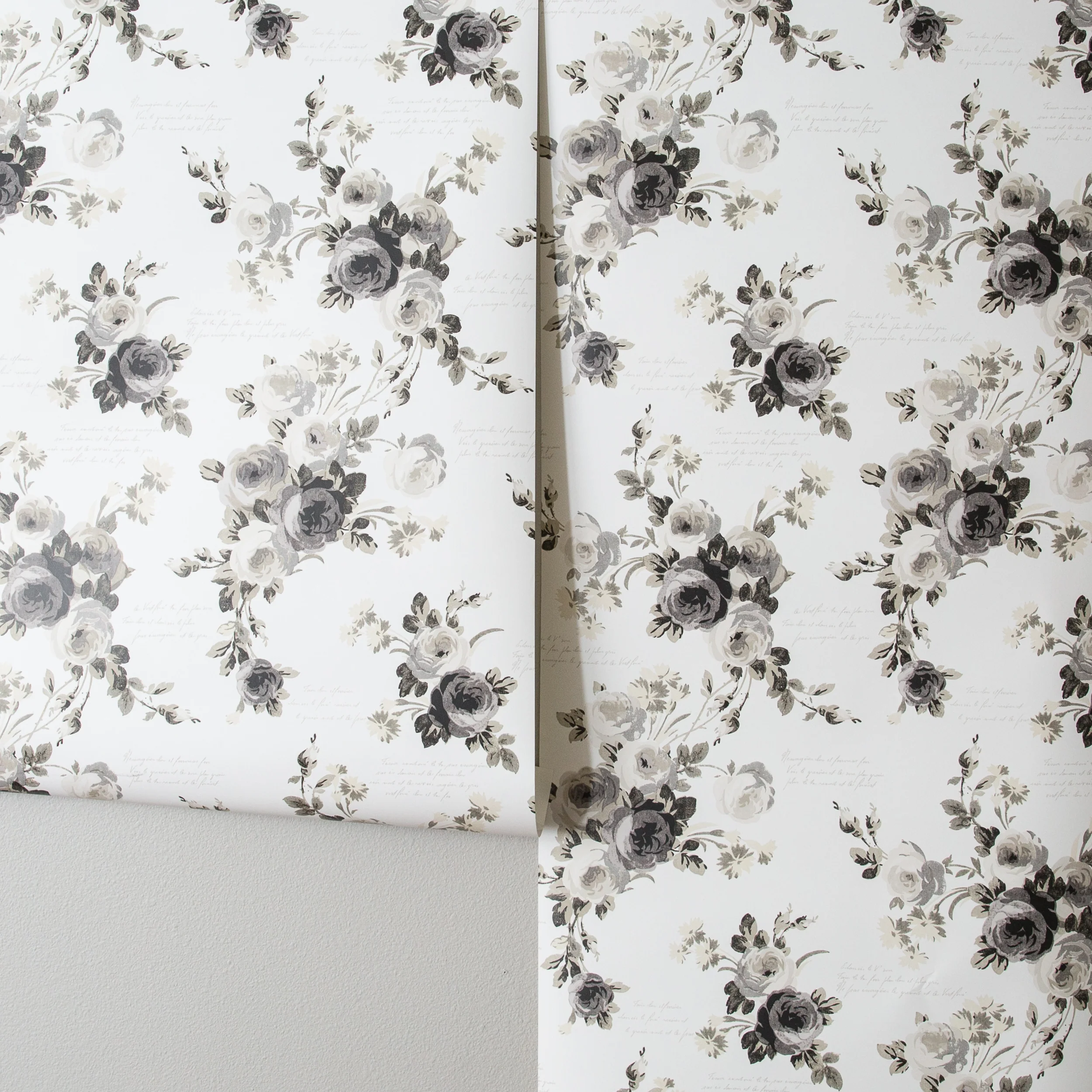 Heirloom Rose Wallpaper - Image 3