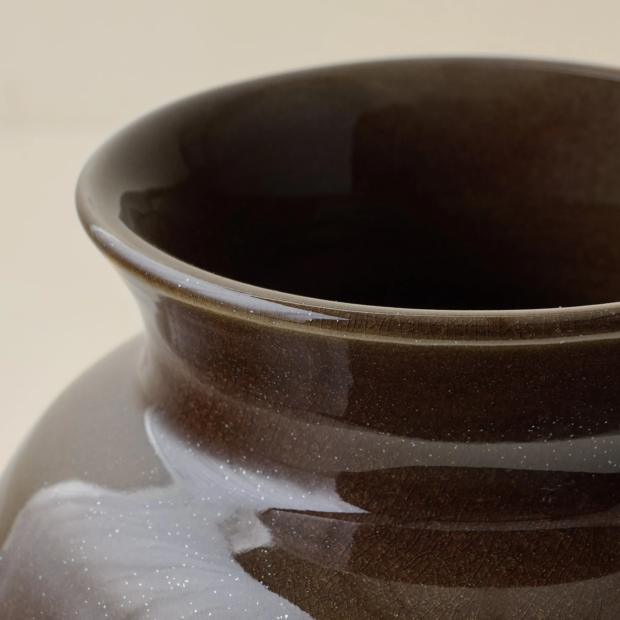 Jacquiline Crackle Ceramic Vase - Image 3