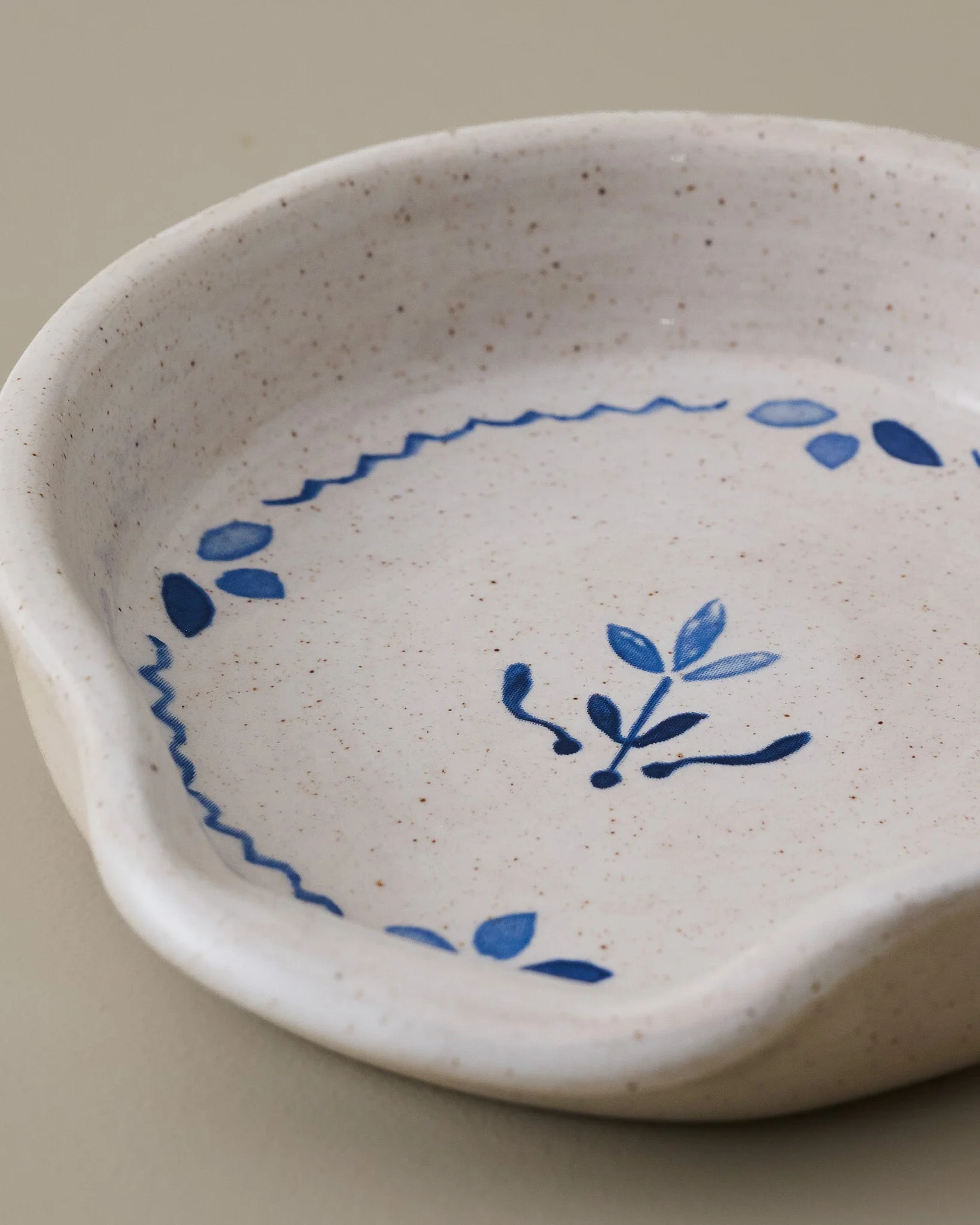 Juliet Ceramic Spoon Rest - Image 3