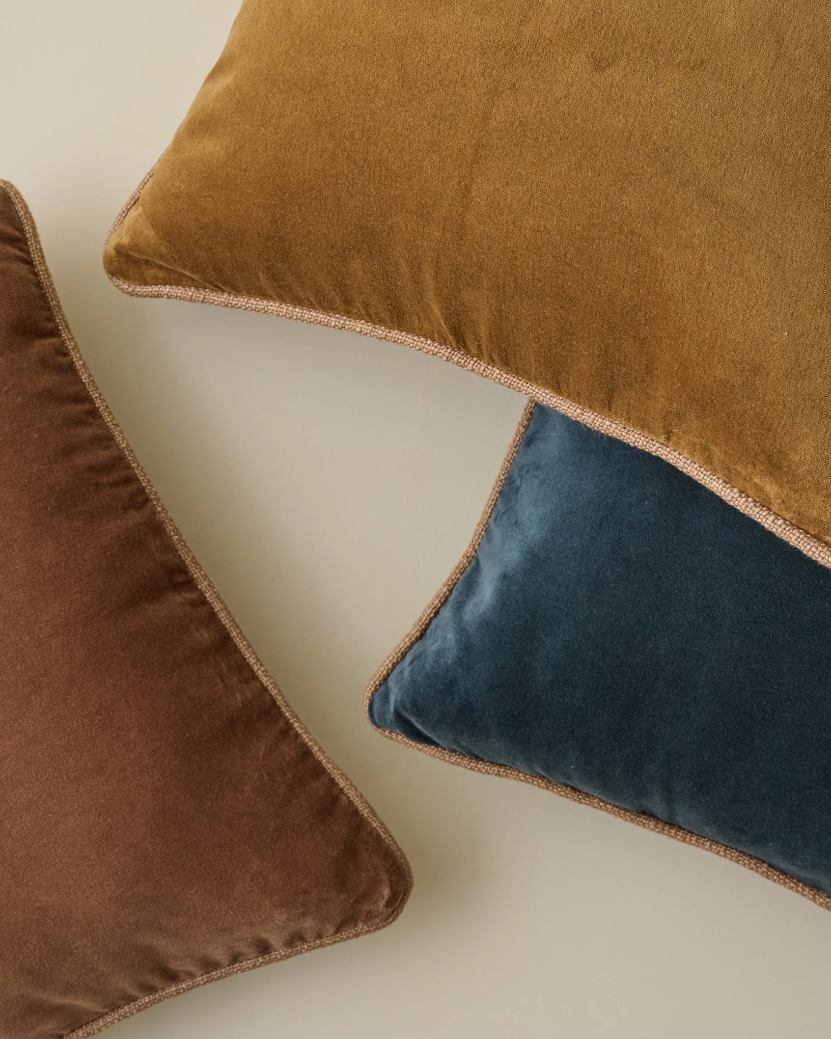 Lexie Velvet Pillow - Image 10