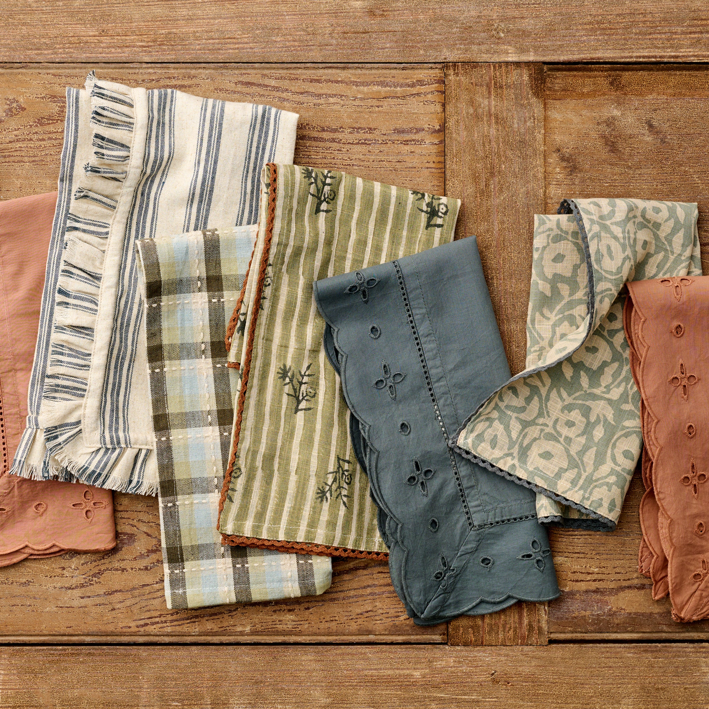 Lola Stripe Floral Napkin Set of Four - Image 3