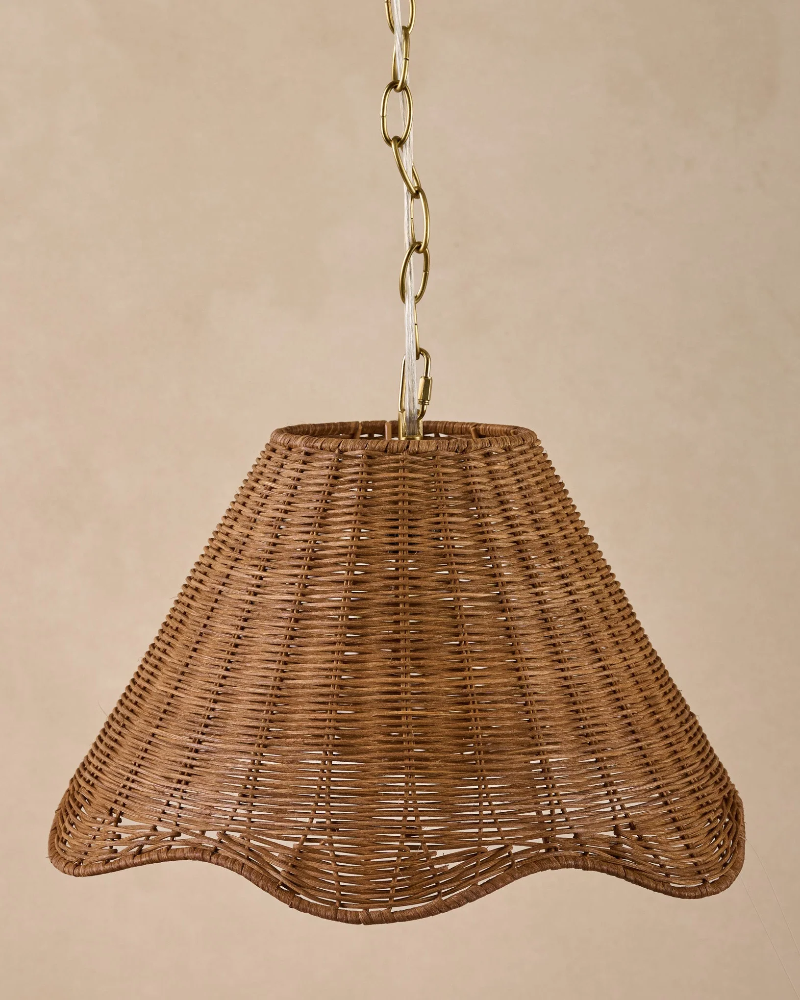 Lucinda Rattan Scallop Pendant - Image 2
