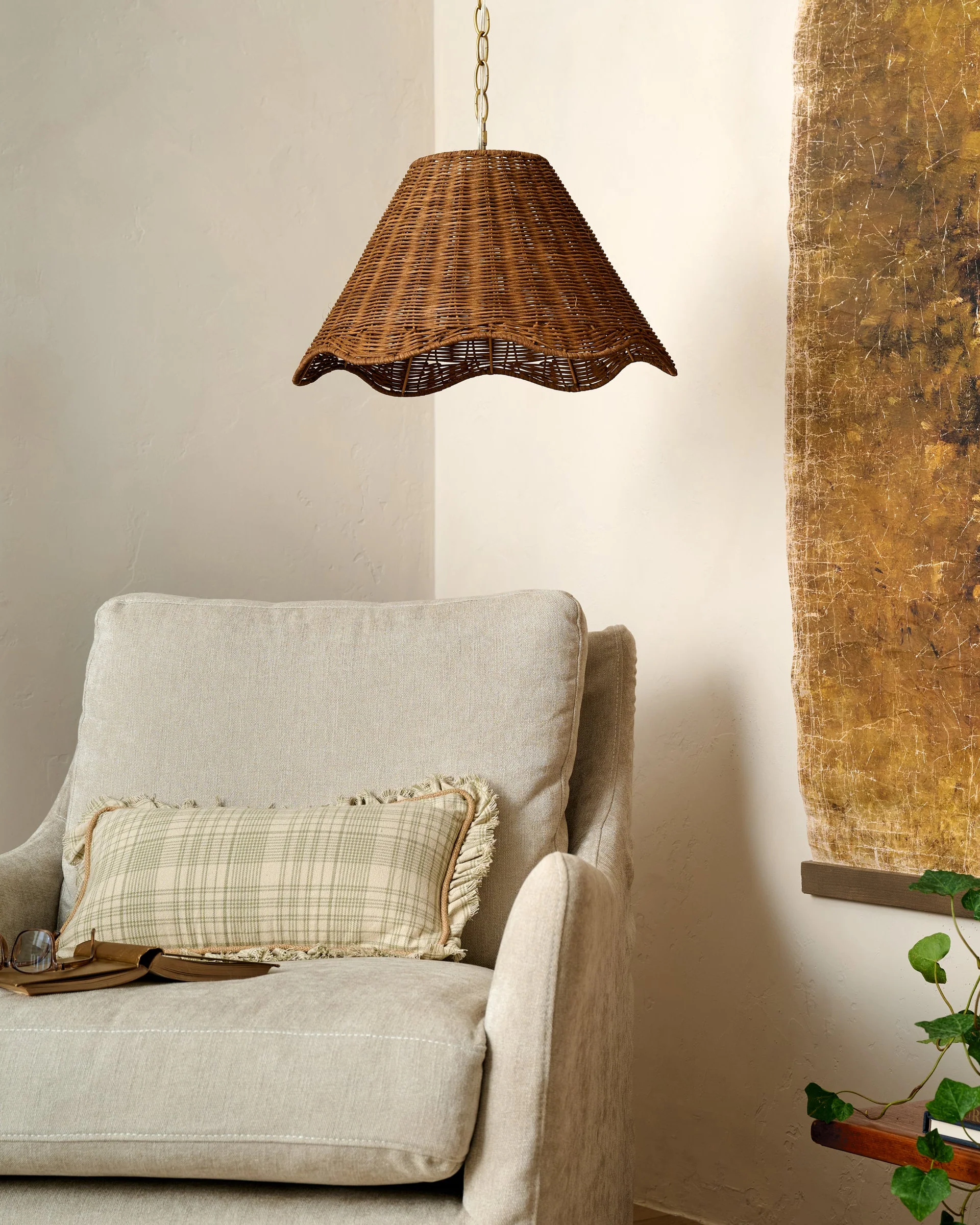 Lucinda Rattan Scallop Pendant - Image 4