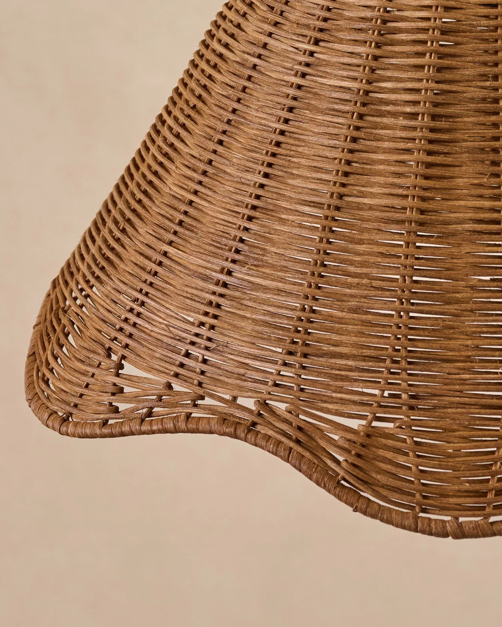 Lucinda Rattan Scallop Pendant - Image 6