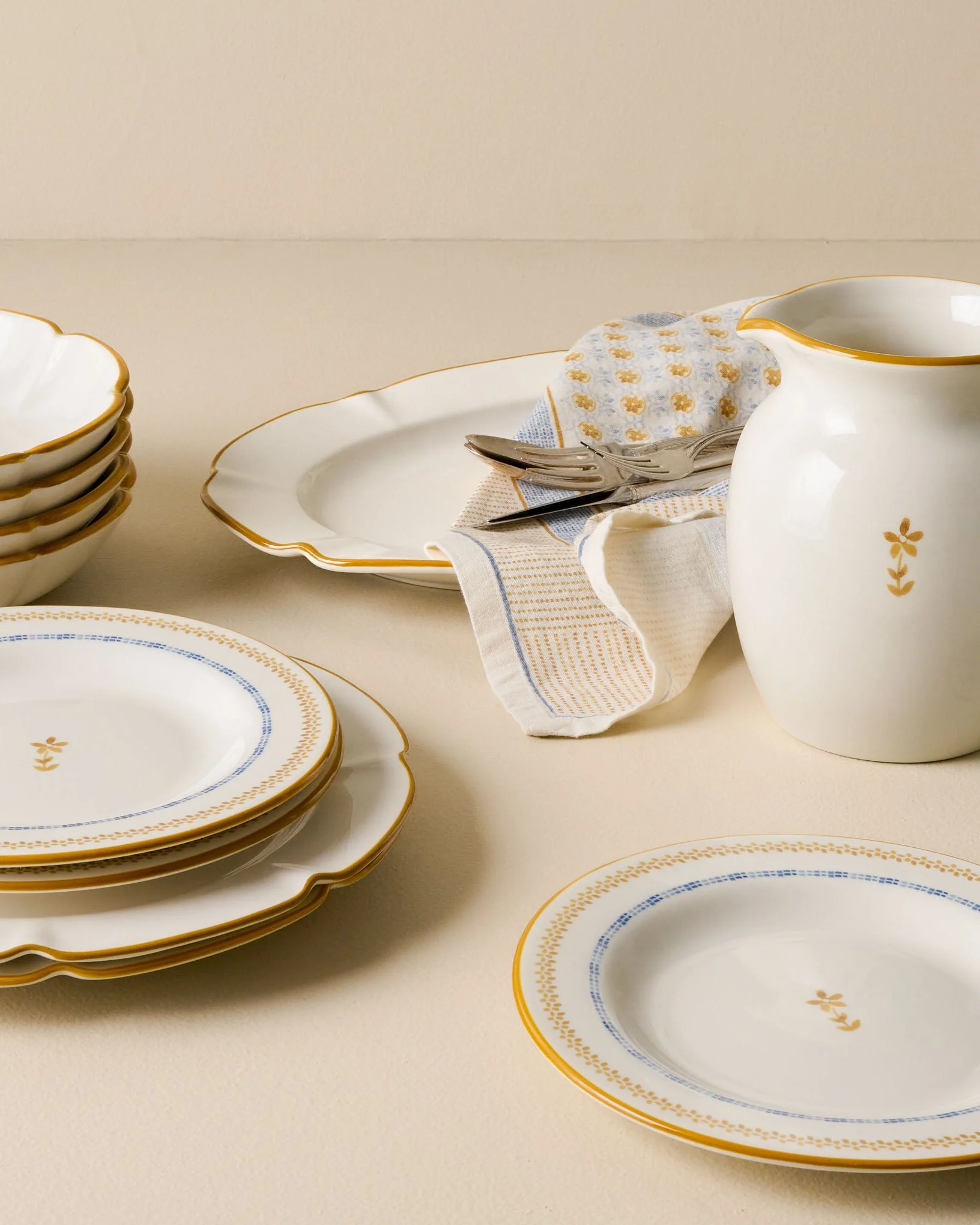 Luna Floral Printed Napkin Set of Four - Image 3