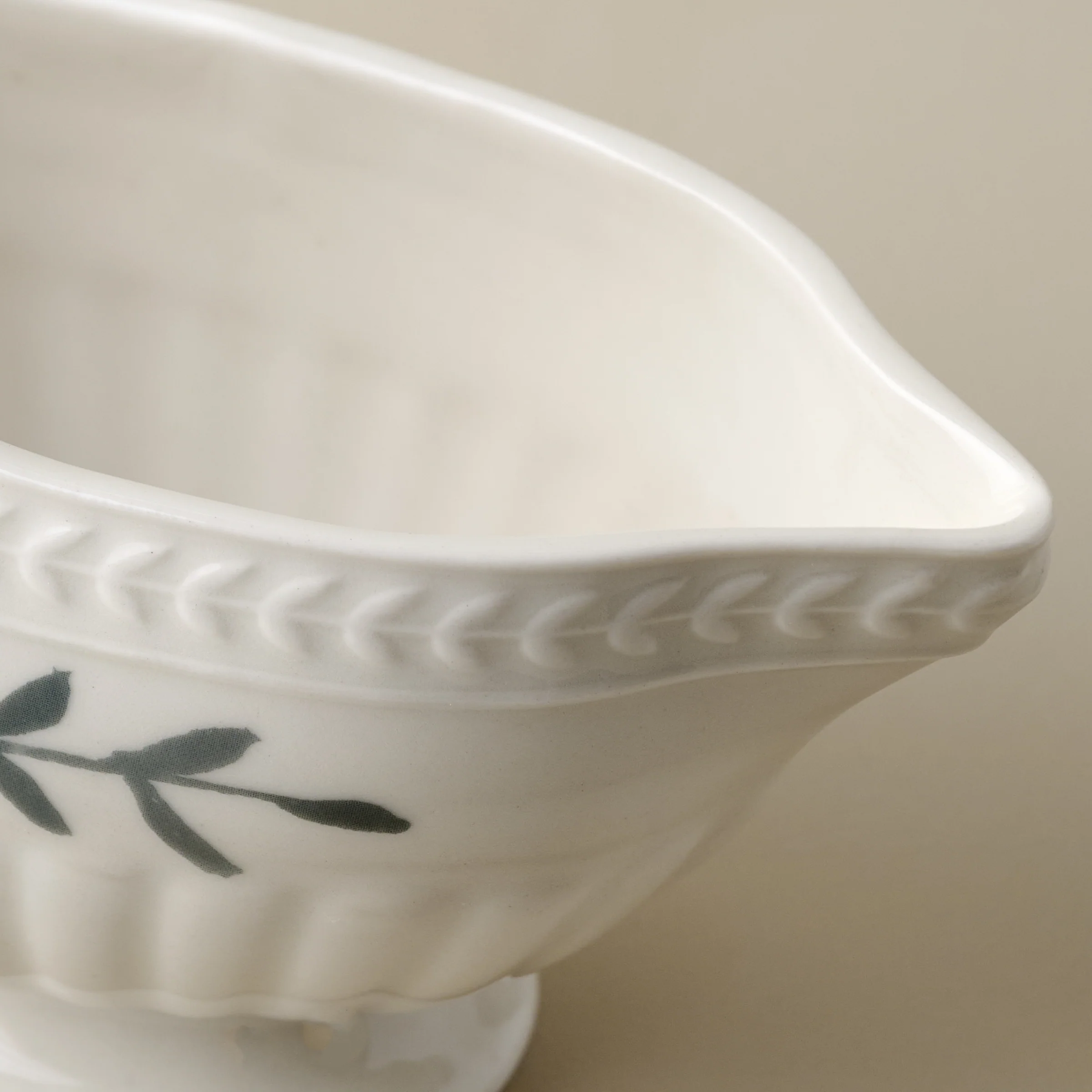 Luna Gravy Boat - Image 4