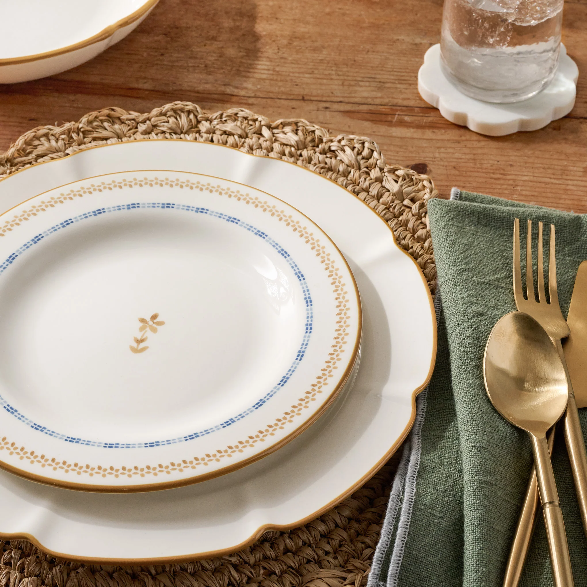 Luna Scalloped 3-Piece Place Setting - Image 2