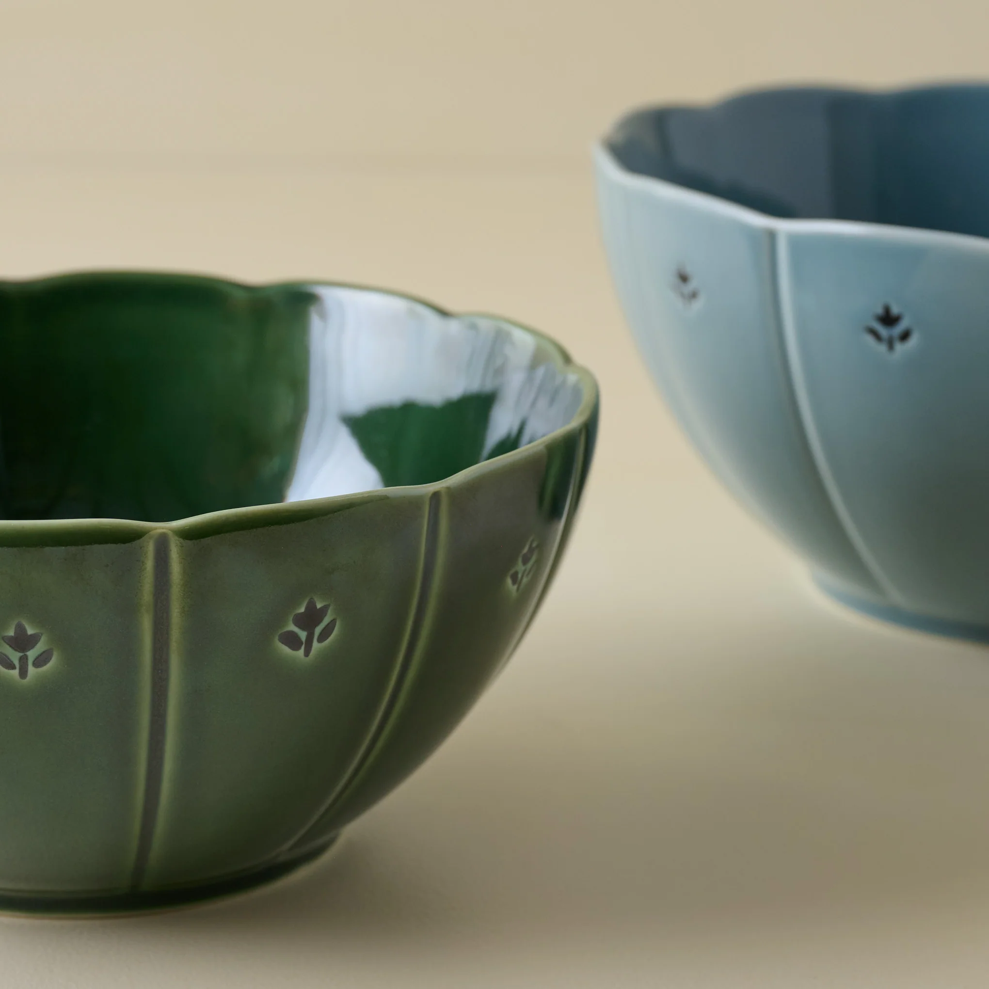 Luna Scalloped Mixing Bowl Set of Three - Image 4