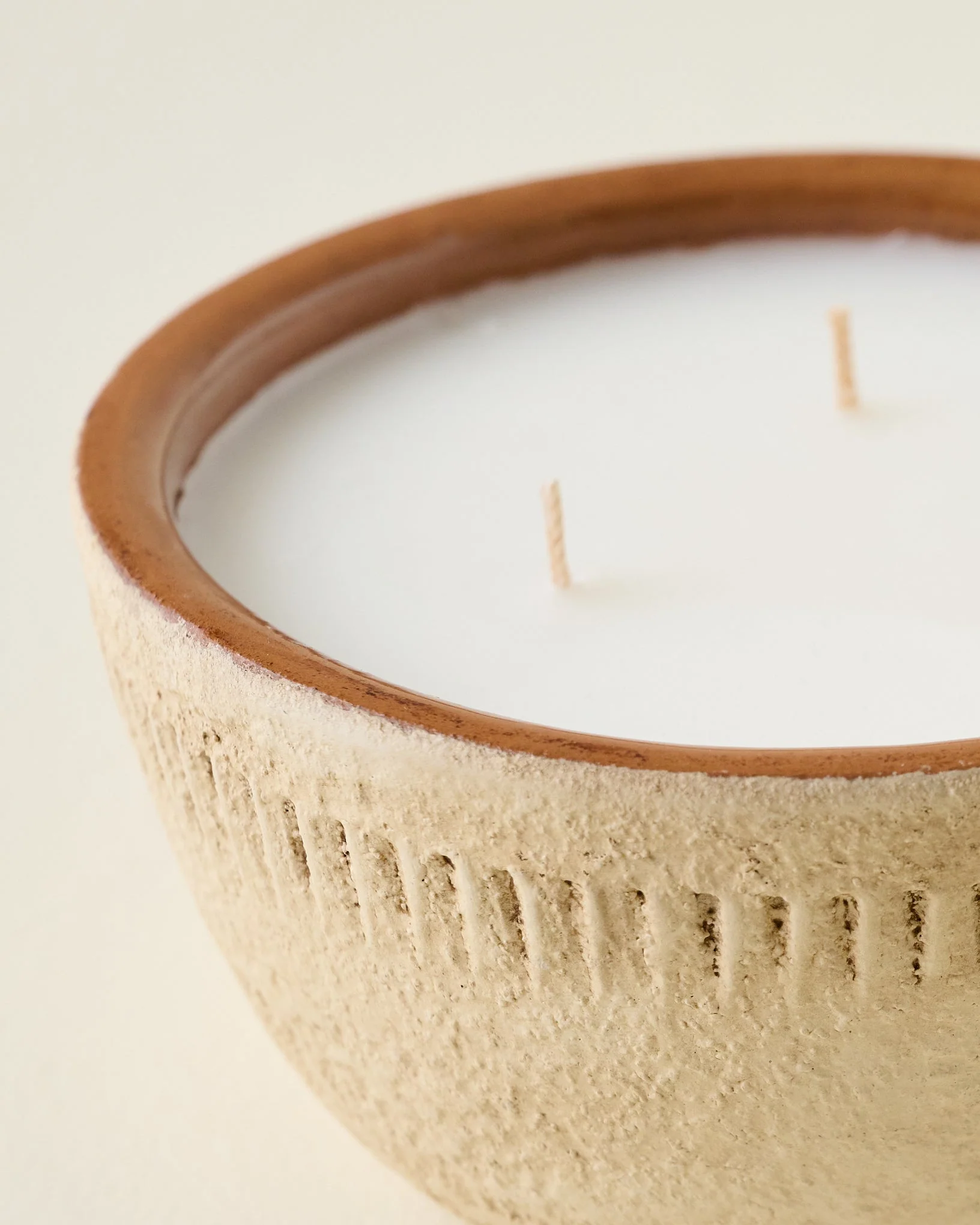 Magnolia Daybreak Rustic Bowl Candle - Image 3