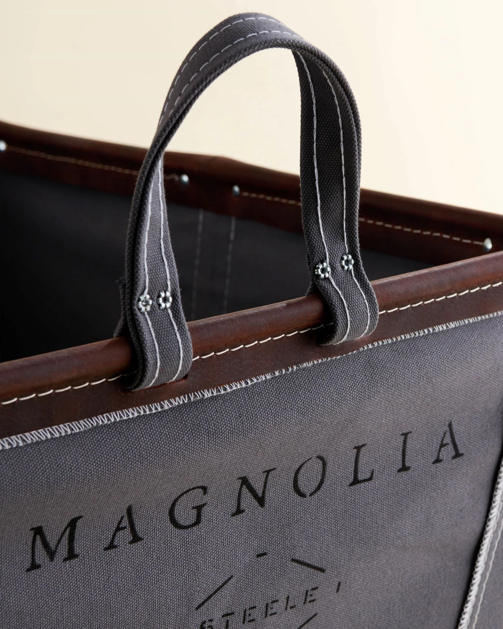 Magnolia Steele Canvas Large Truck Grey - Image 5