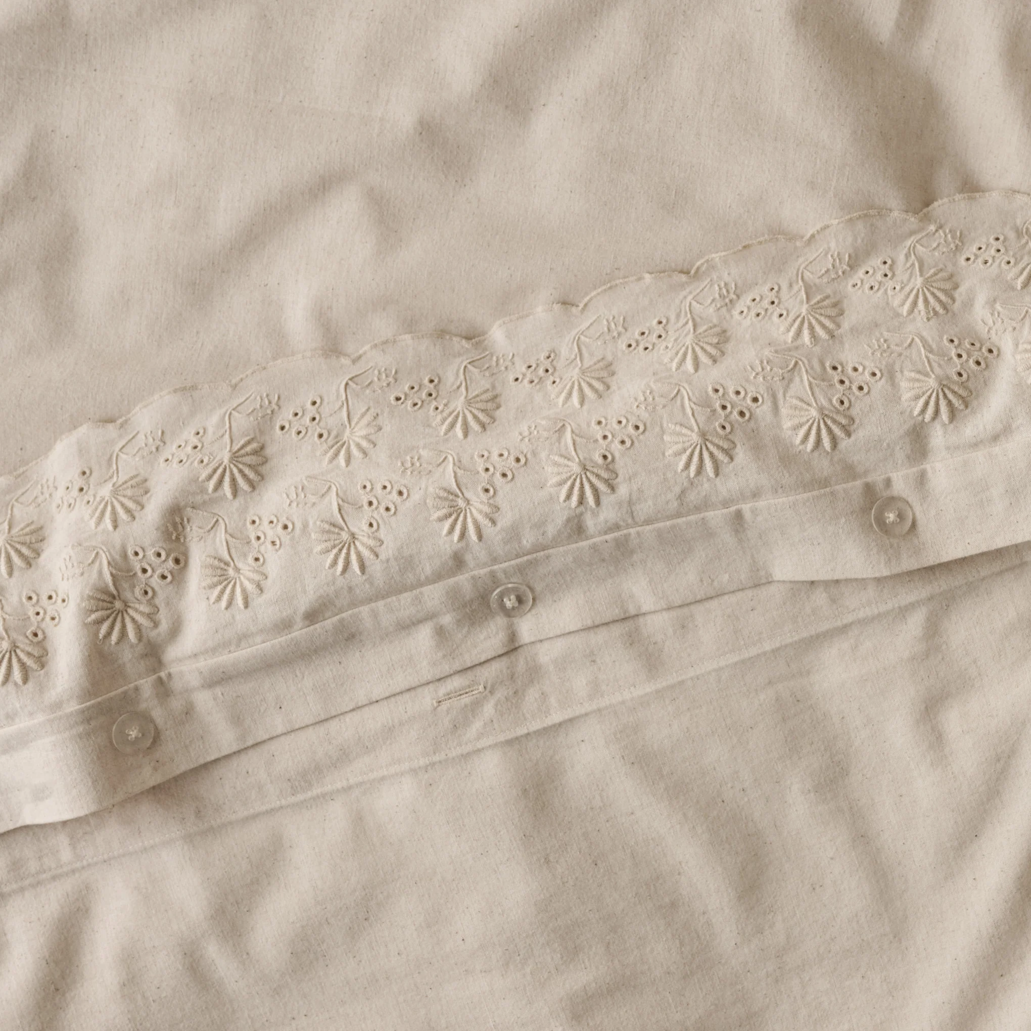 Natural Clara Eyelet Flange Duvet + Sham Set (Queen) - Image 2