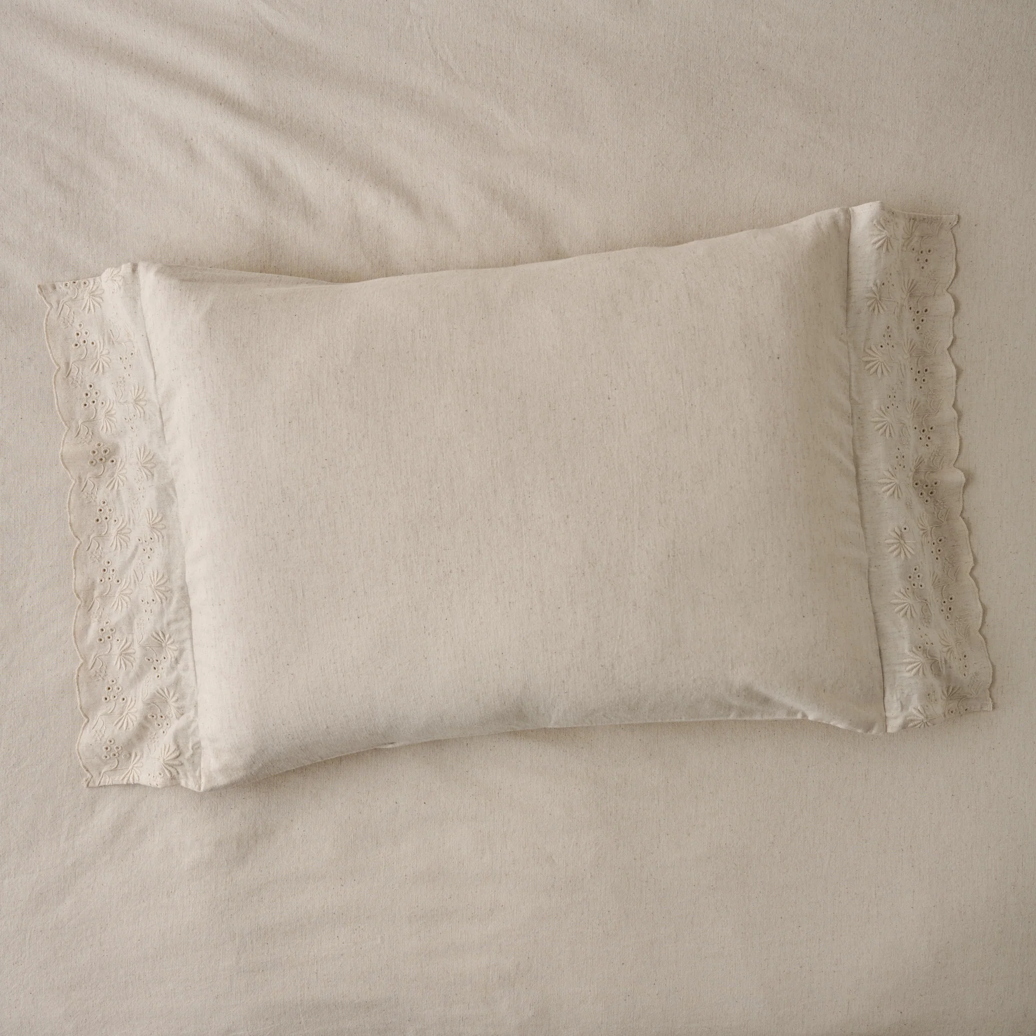 Natural Clara Eyelet Flange Duvet + Sham Set (Queen) - Image 4