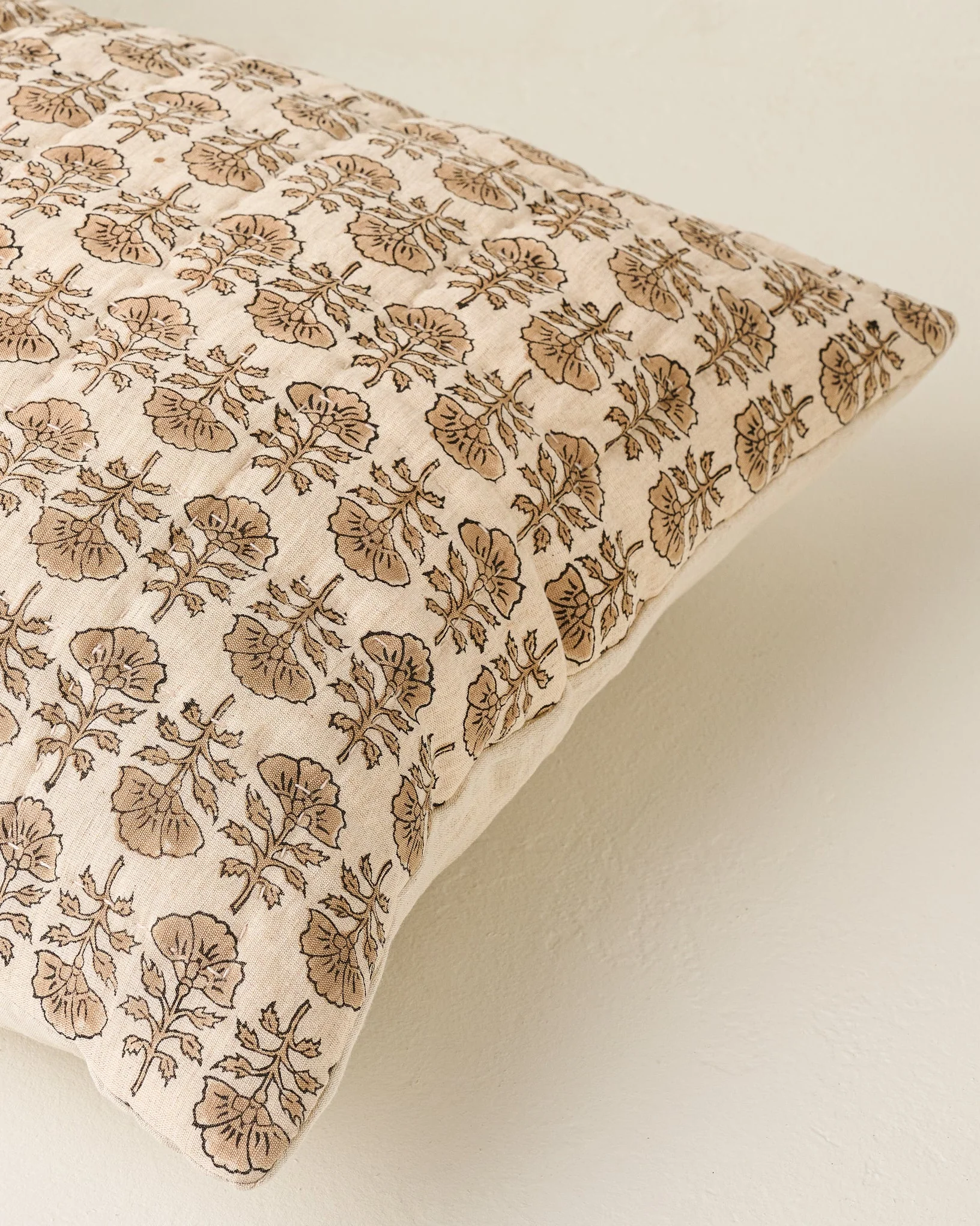 Natural Flora Block Print Quilt + Sham Set (King) - Image 3