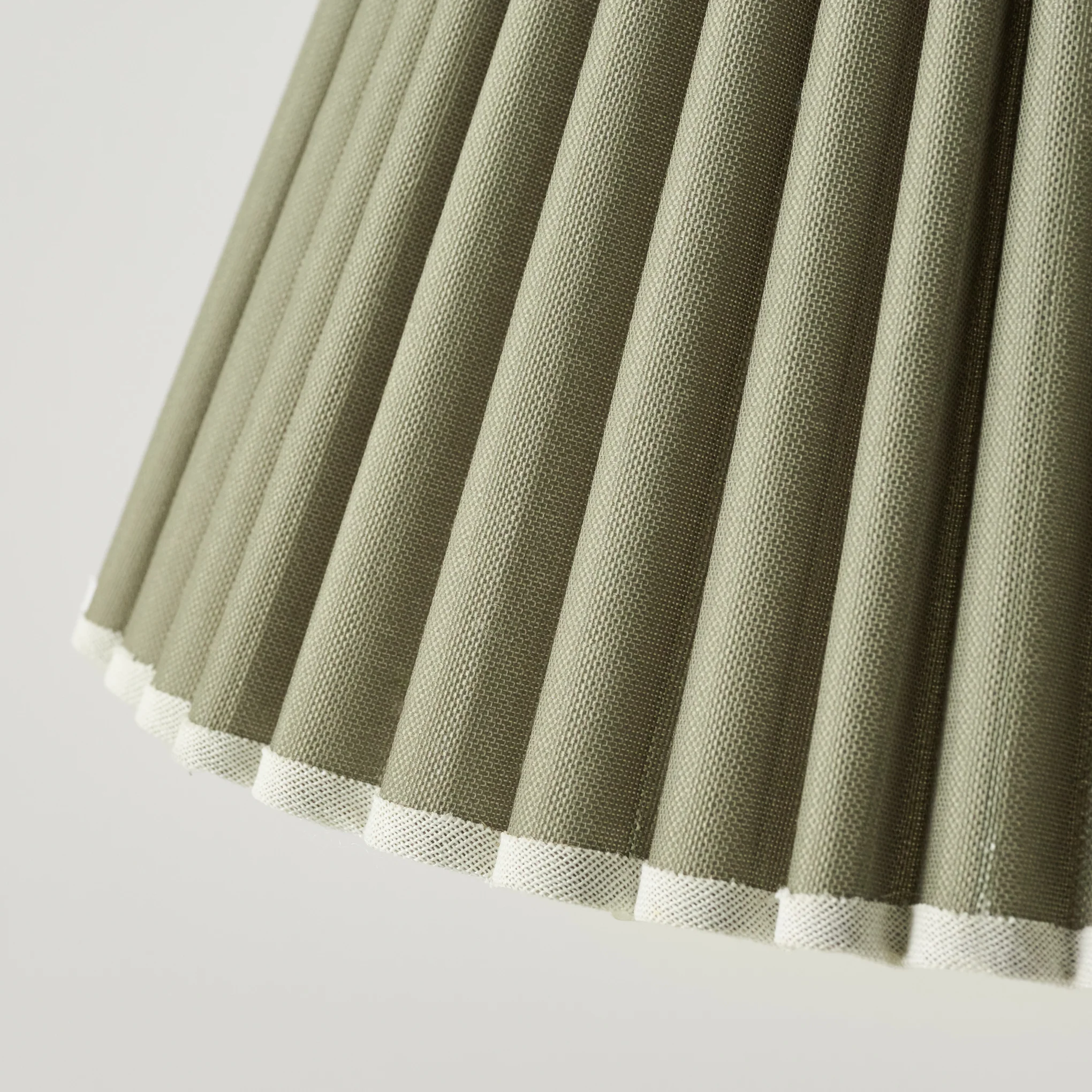 Olive Pleat Shade - Image 2