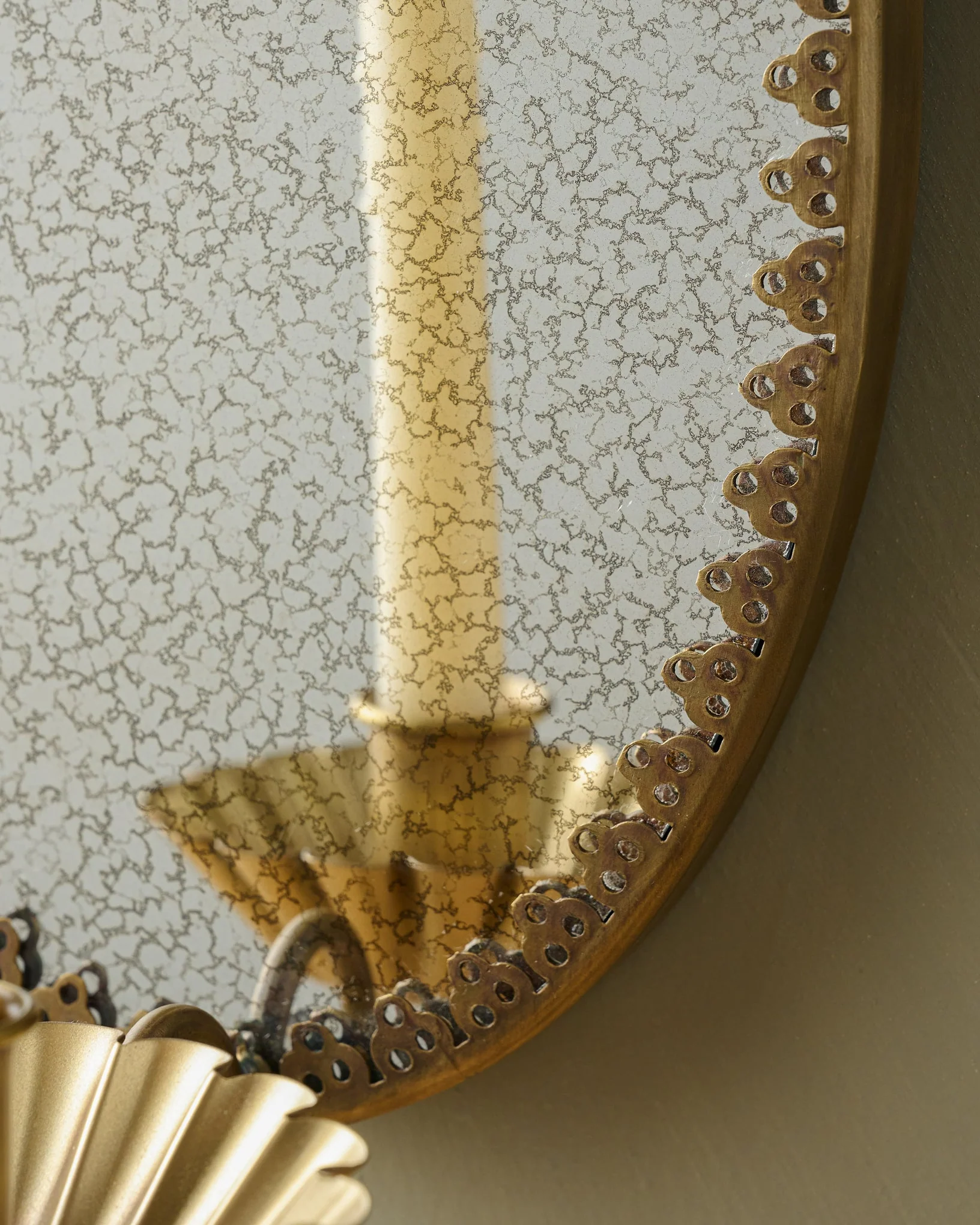 Oval Antique Mirrored Sconce - Image 3
