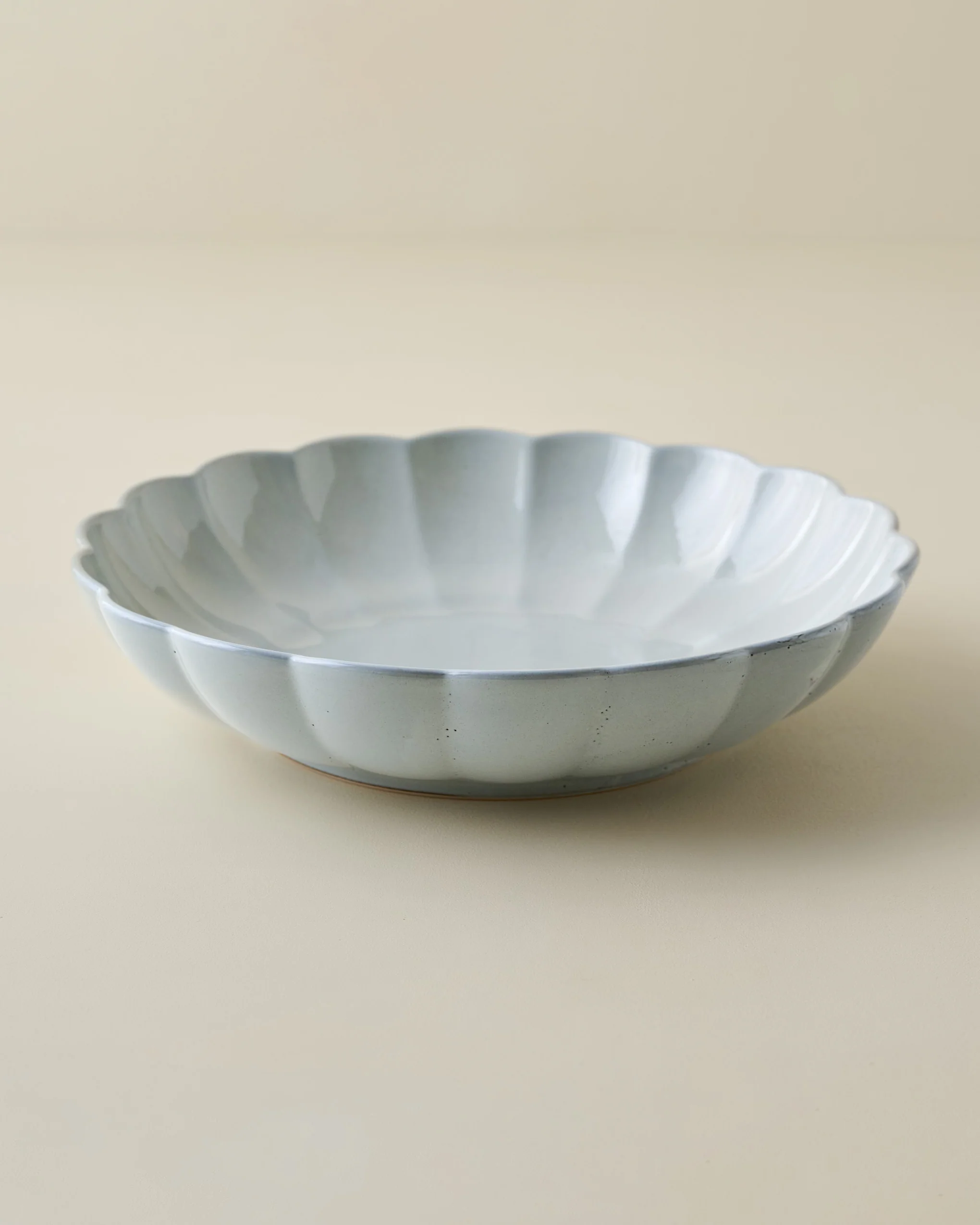 Oversized Grey Scalloped Serving Bowl - Image 2