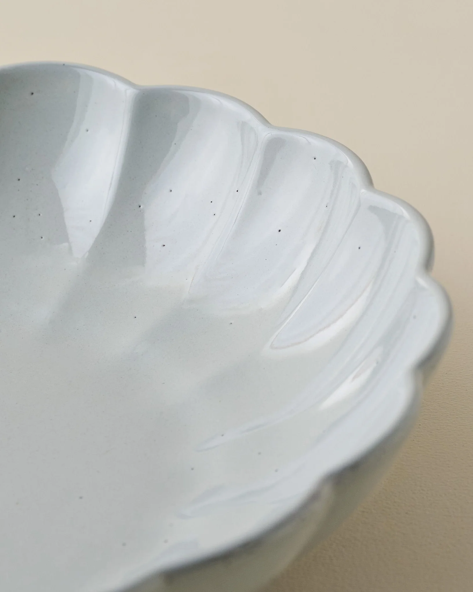 Oversized Grey Scalloped Serving Bowl - Image 3
