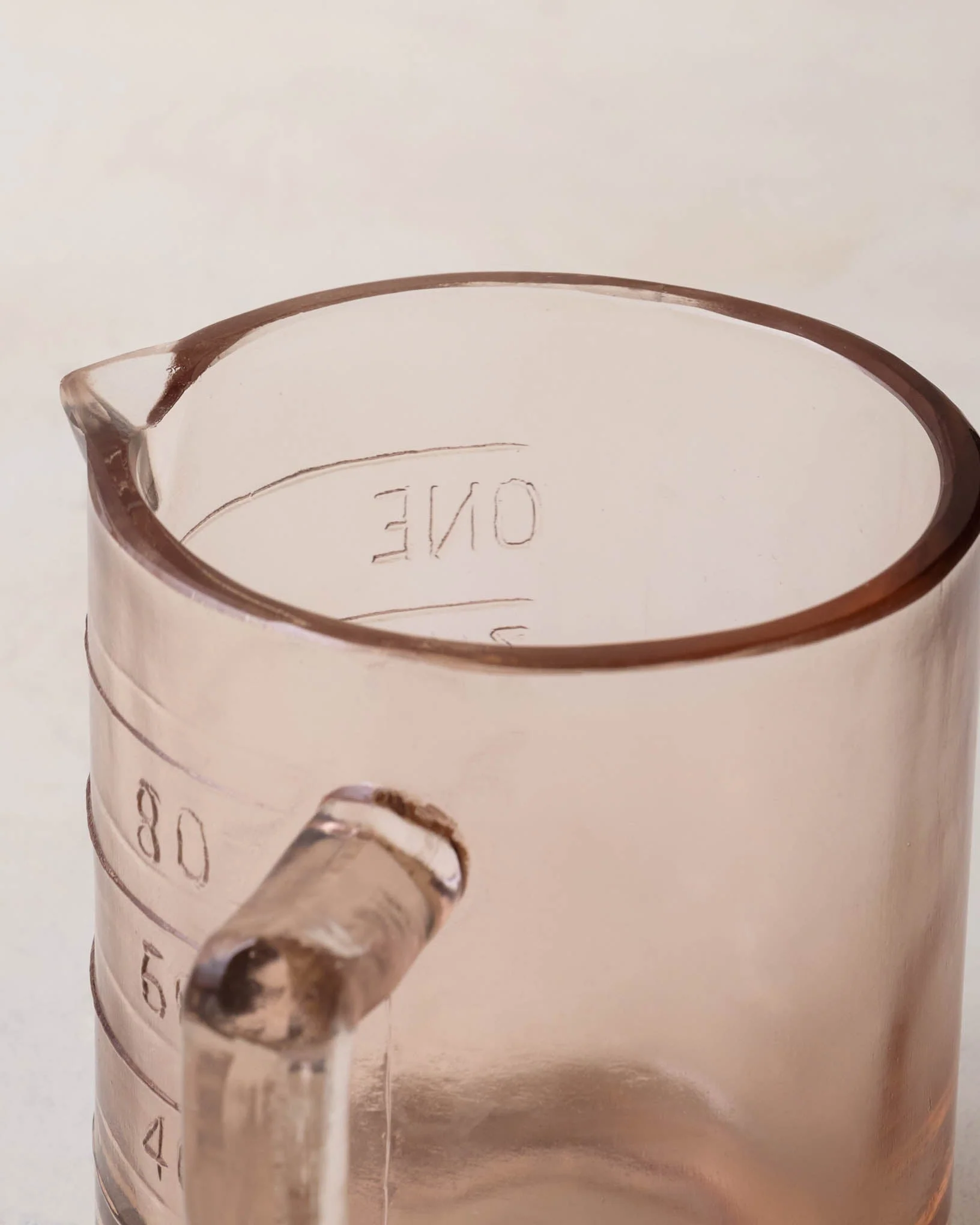 Blush One Cup Glass Measuring Cup - Image 3