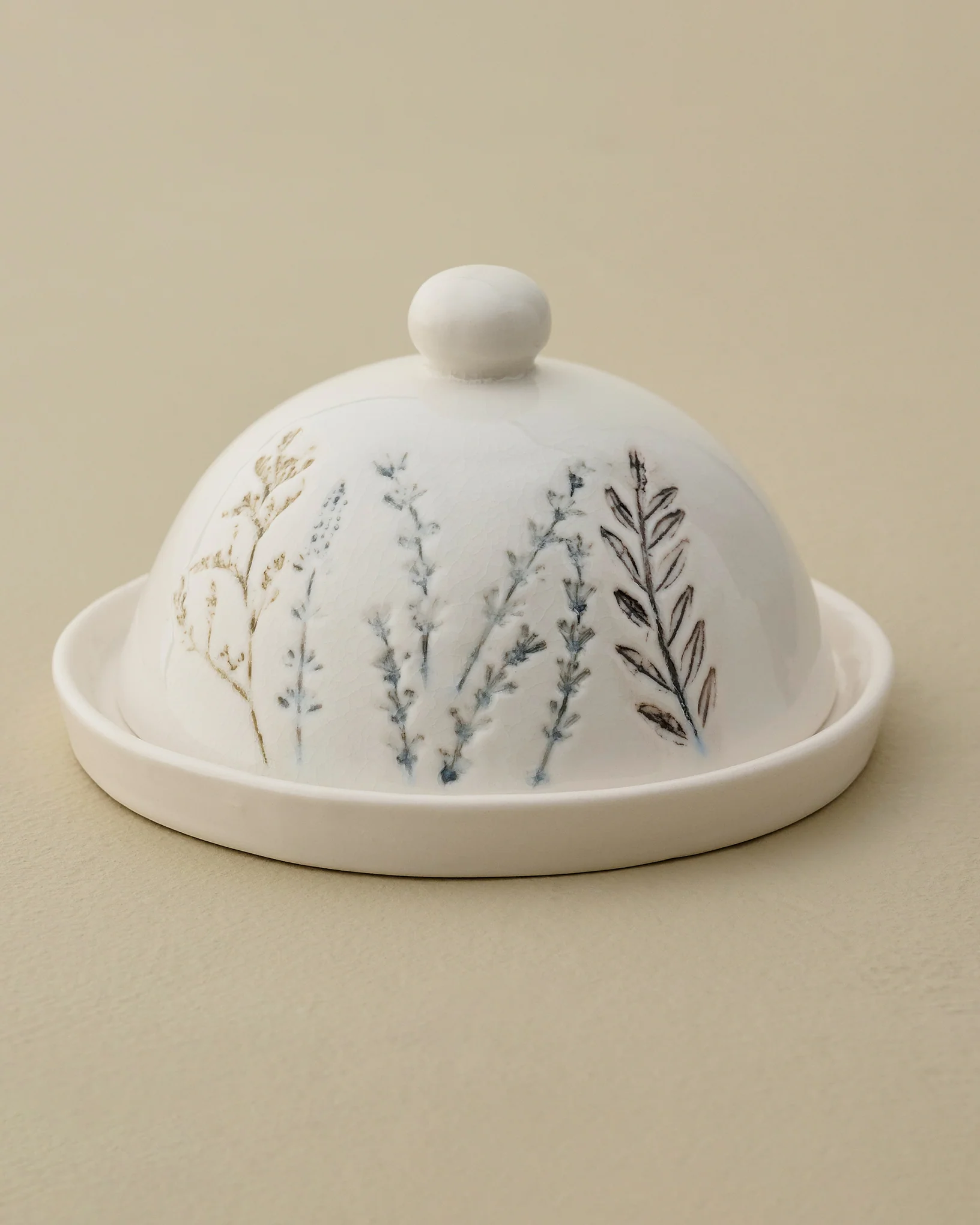 Pressed Floral Ceramic Butter Dish - Image 2