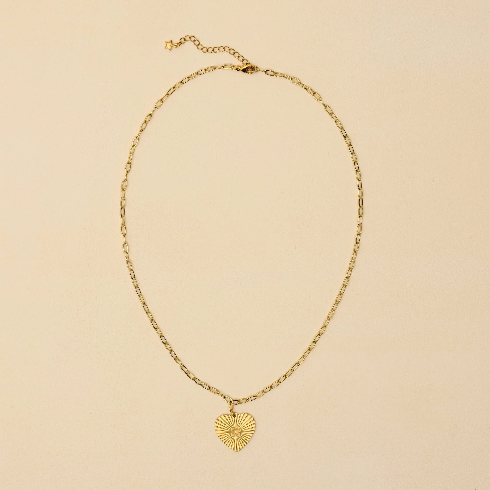 Radiant Heart Brass Chain Necklace - Image 2