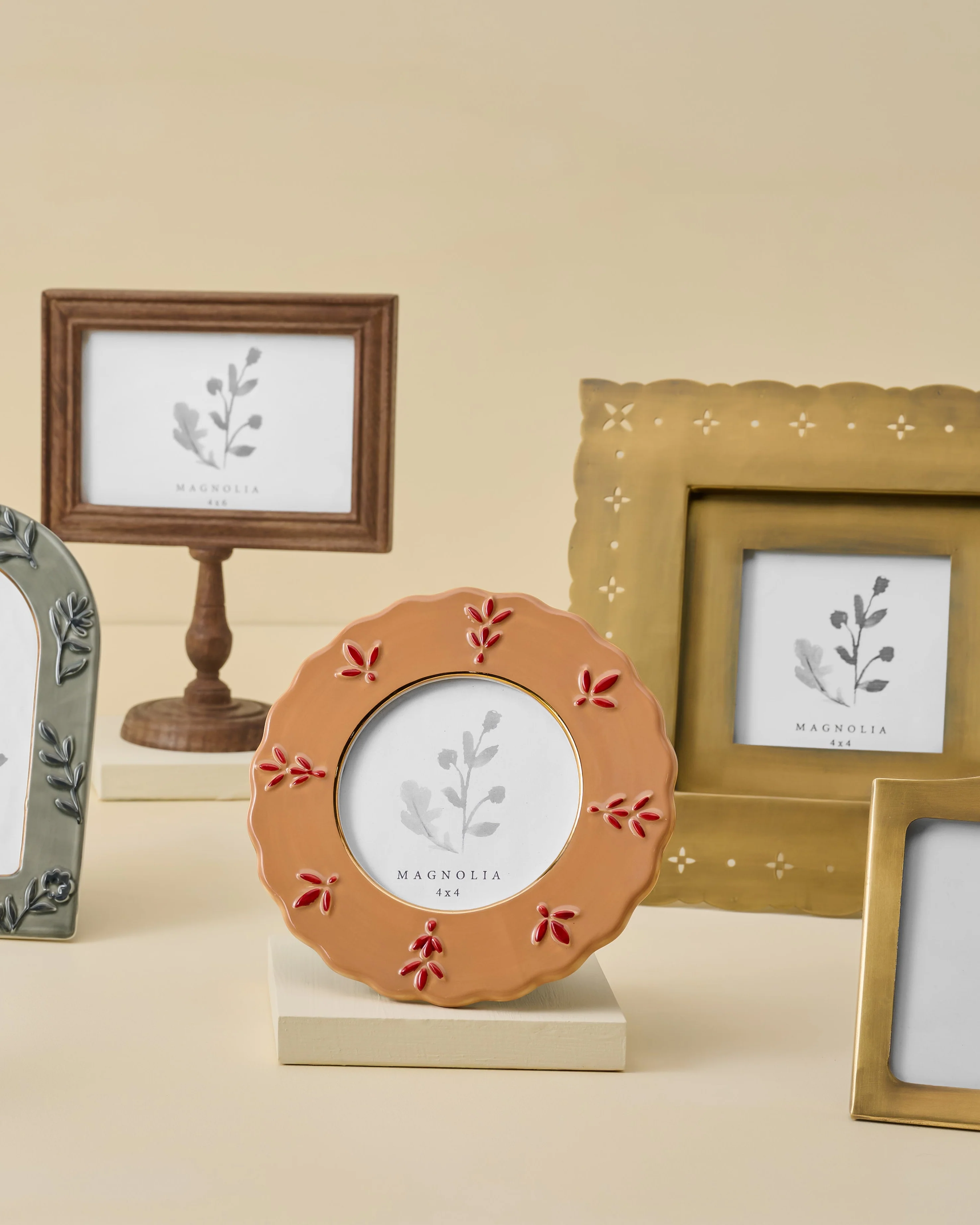 Round Ceramic Juliet Photo Frame - Image 7